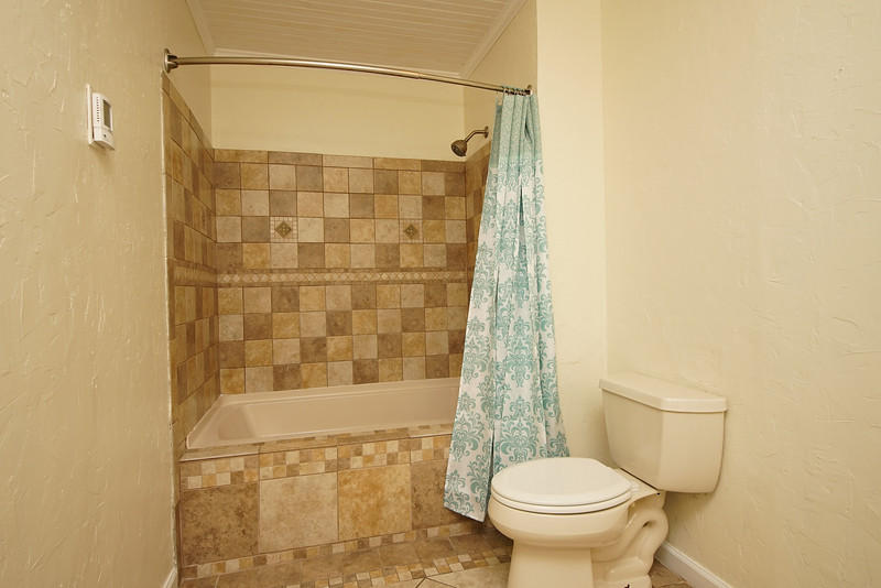 MARY ESTHER MANOR 1ST ADDN - Residential