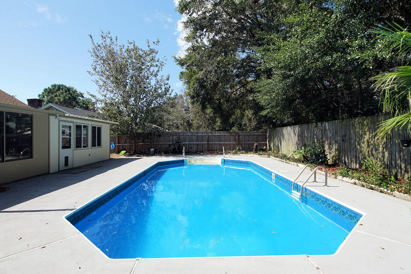 MARY ESTHER MANOR 1ST ADDN - Residential