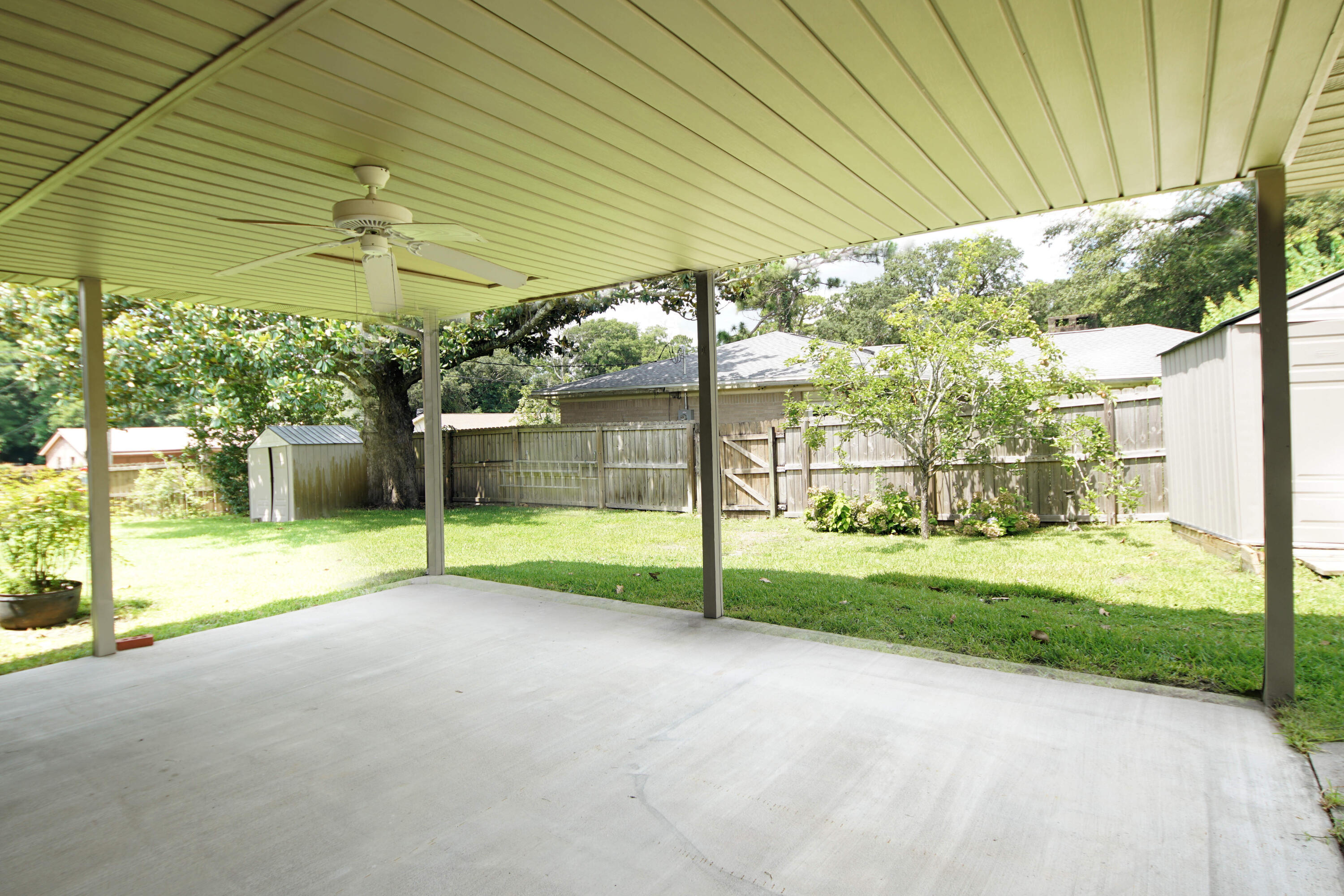 LEOTA MILLER S/D LOT 17 BLK B, Okaloosa Co. Florida, as recorded in Plat bk 4 pg 18. - Residential