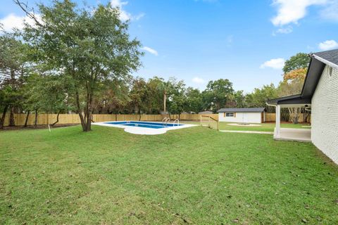 A home in Gulf Breeze