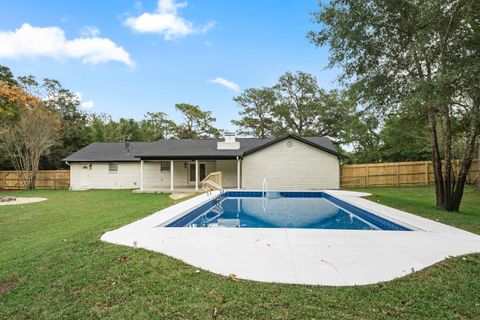 A home in Gulf Breeze