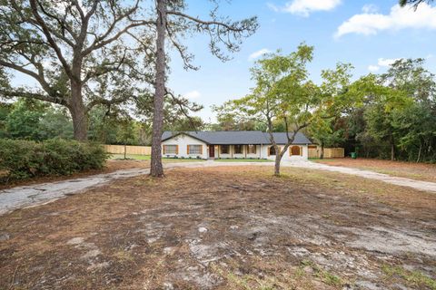 A home in Gulf Breeze