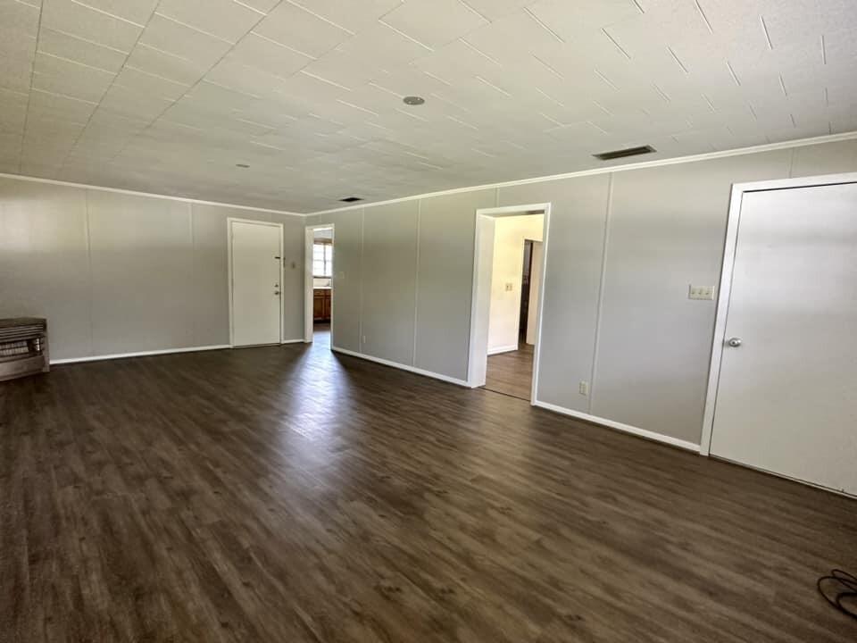 METES & BOUNDS - Residential Lease