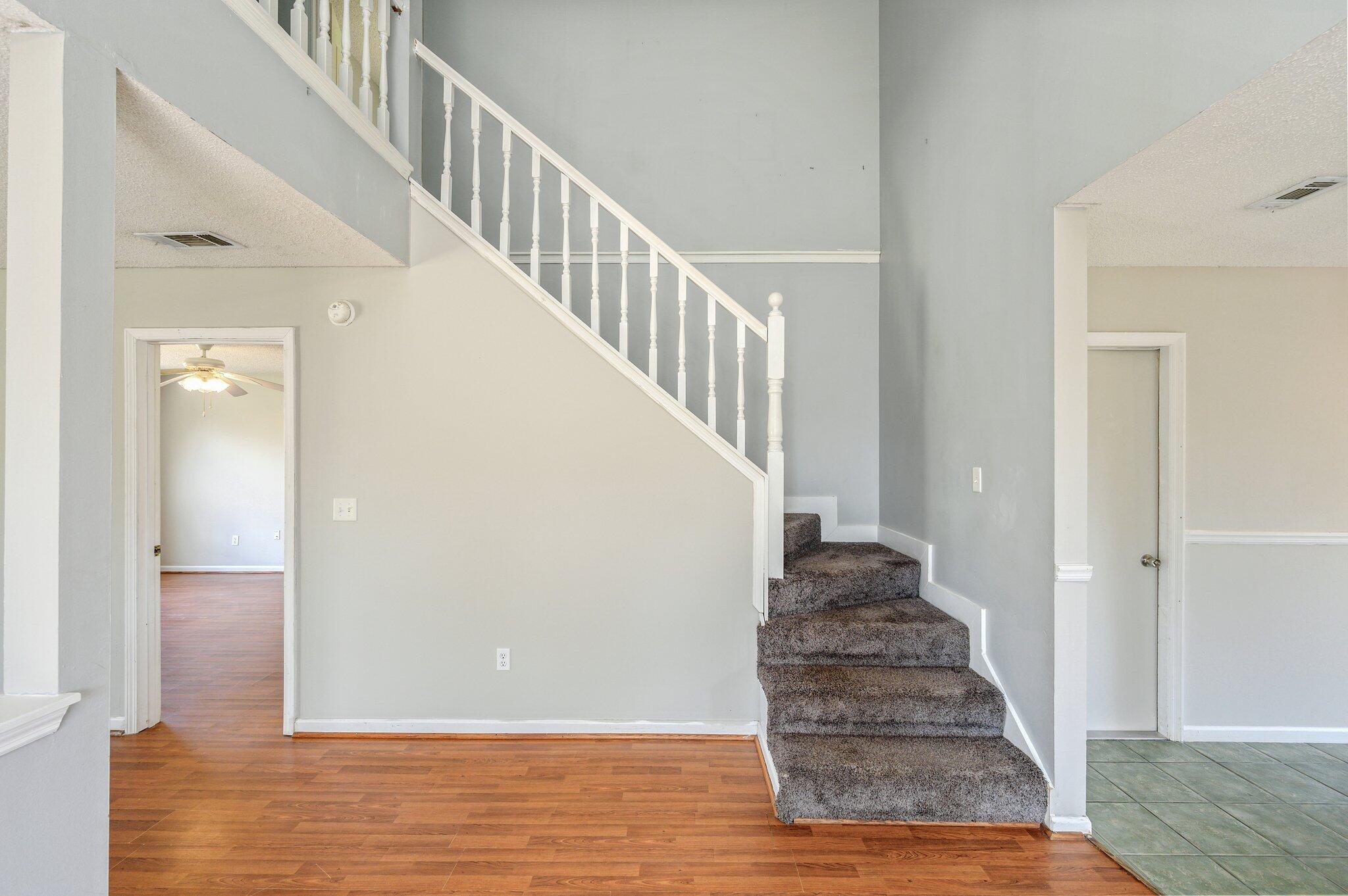 HOLLYROD PARK - Residential