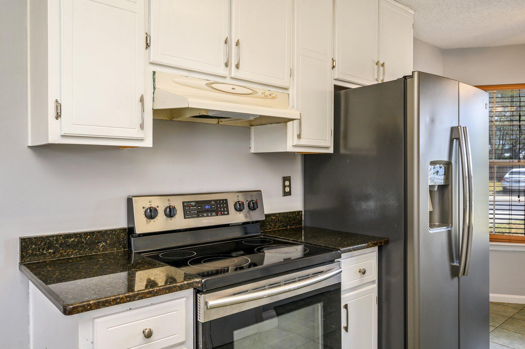 HOLLYROD PARK - Residential