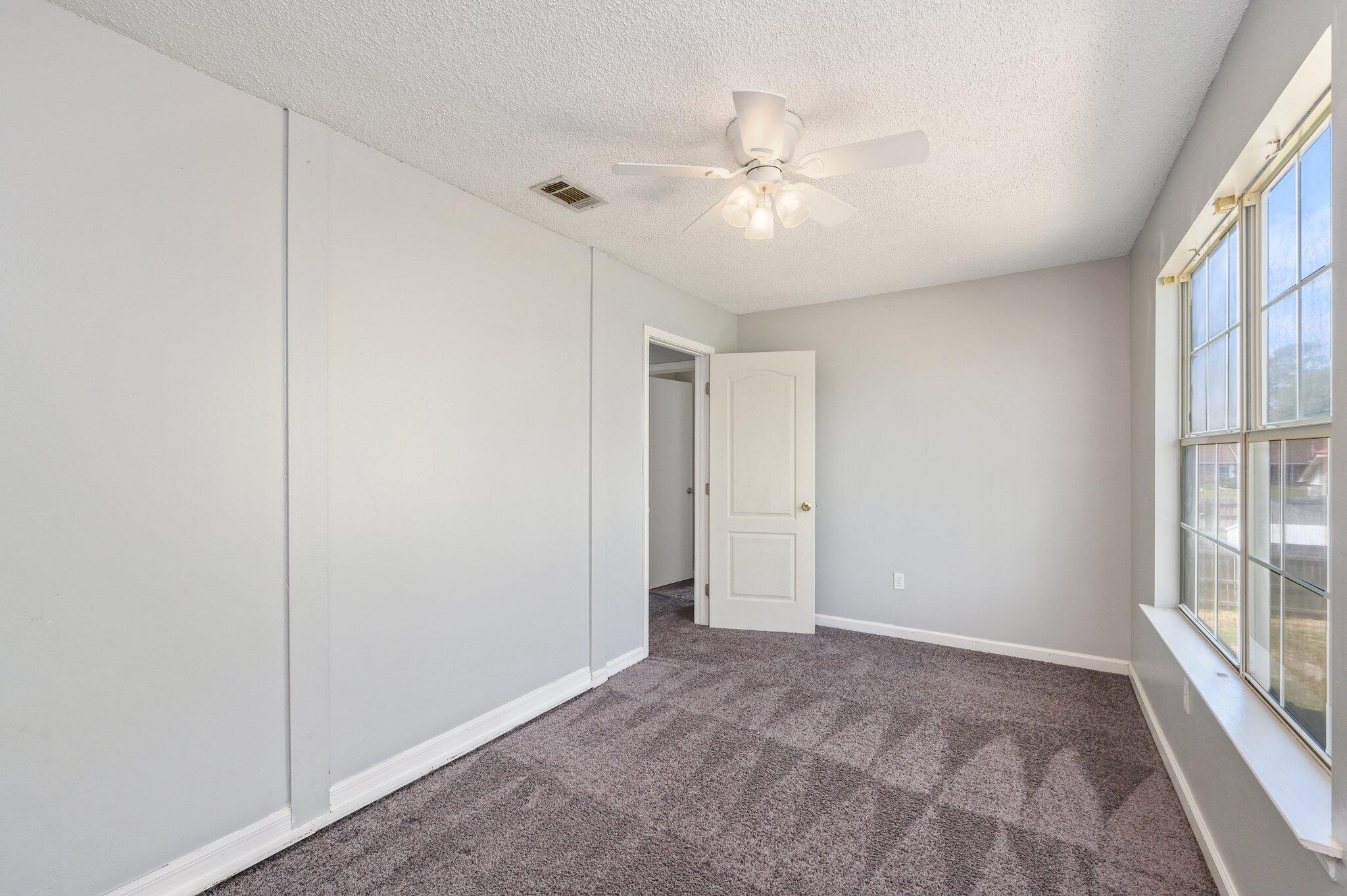 HOLLYROD PARK - Residential