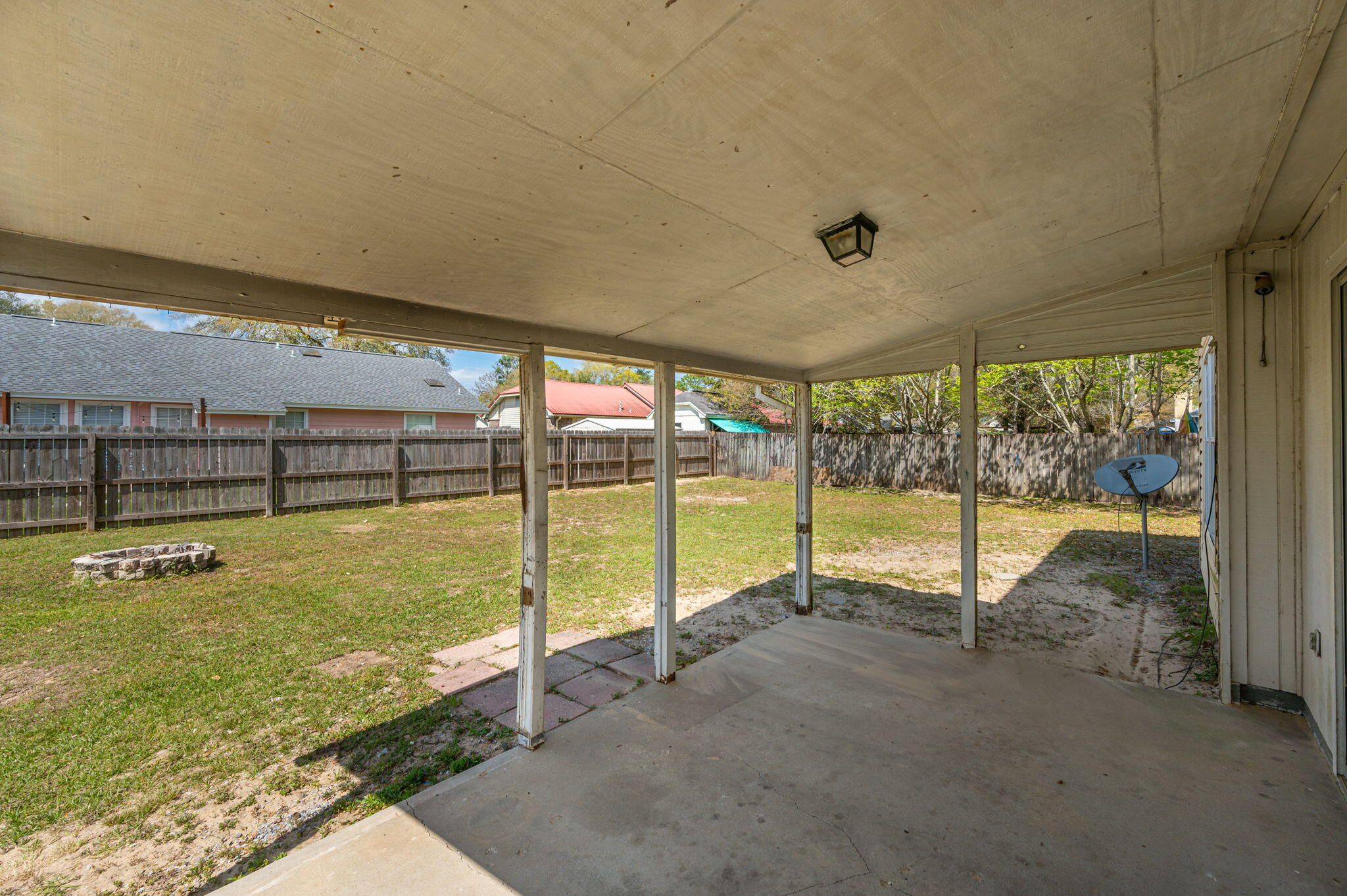 HOLLYROD PARK - Residential