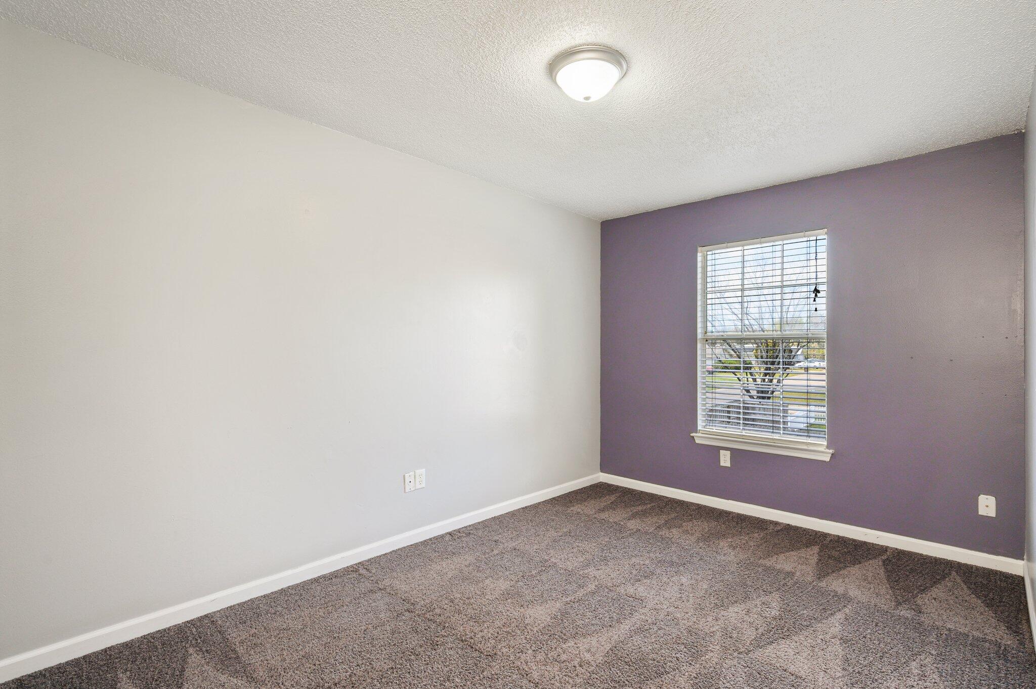 HOLLYROD PARK - Residential