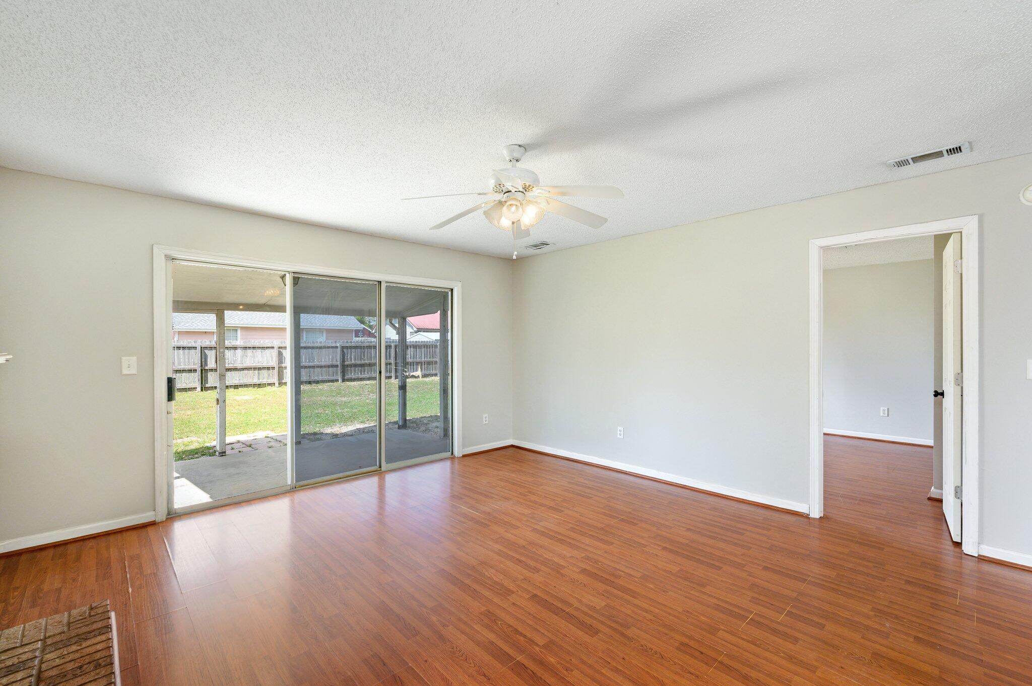 HOLLYROD PARK - Residential