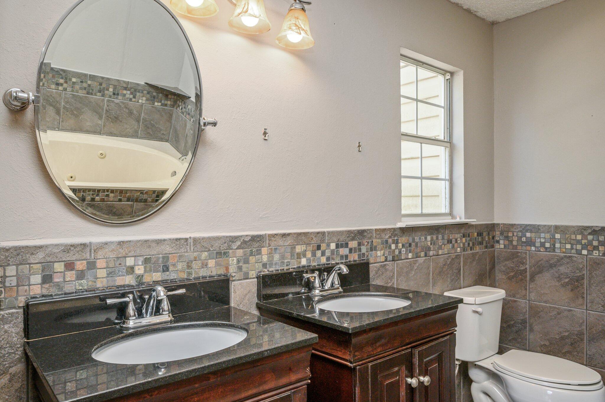 HOLLYROD PARK - Residential