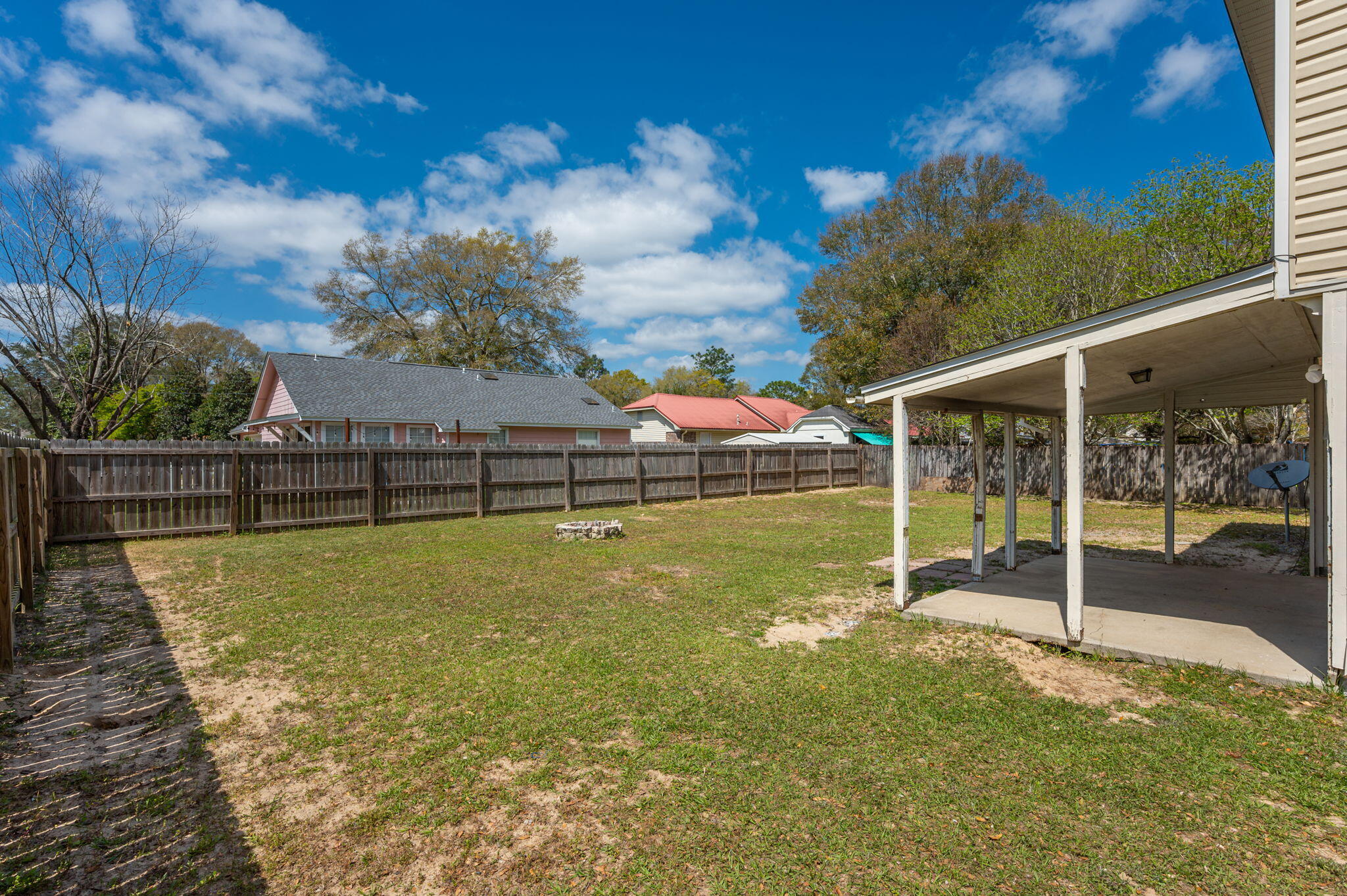 HOLLYROD PARK - Residential