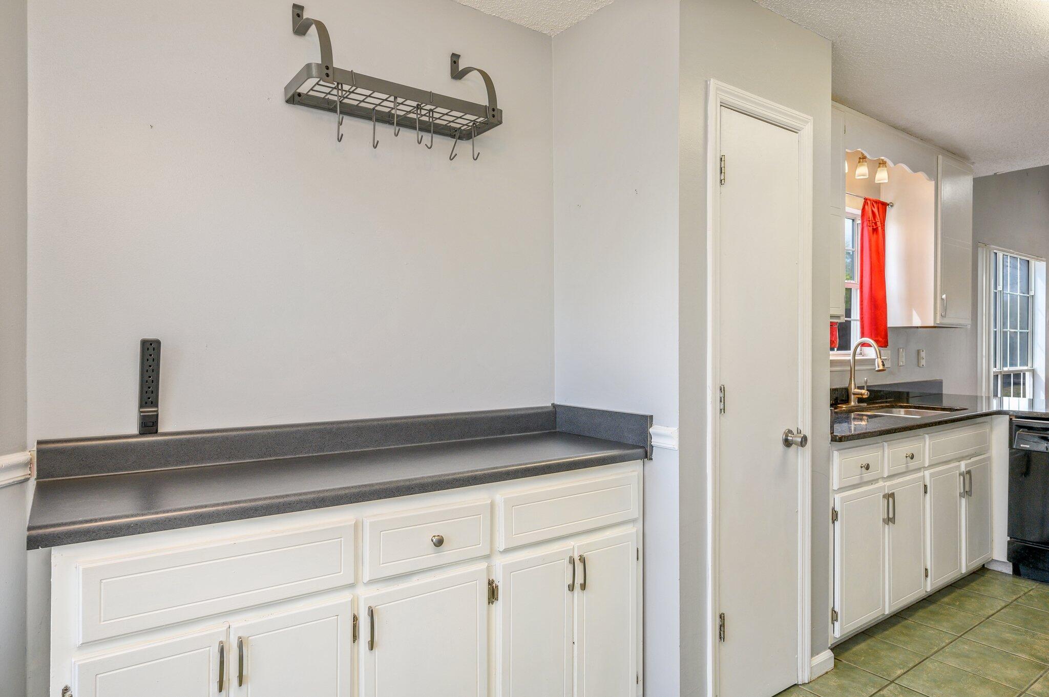 HOLLYROD PARK - Residential