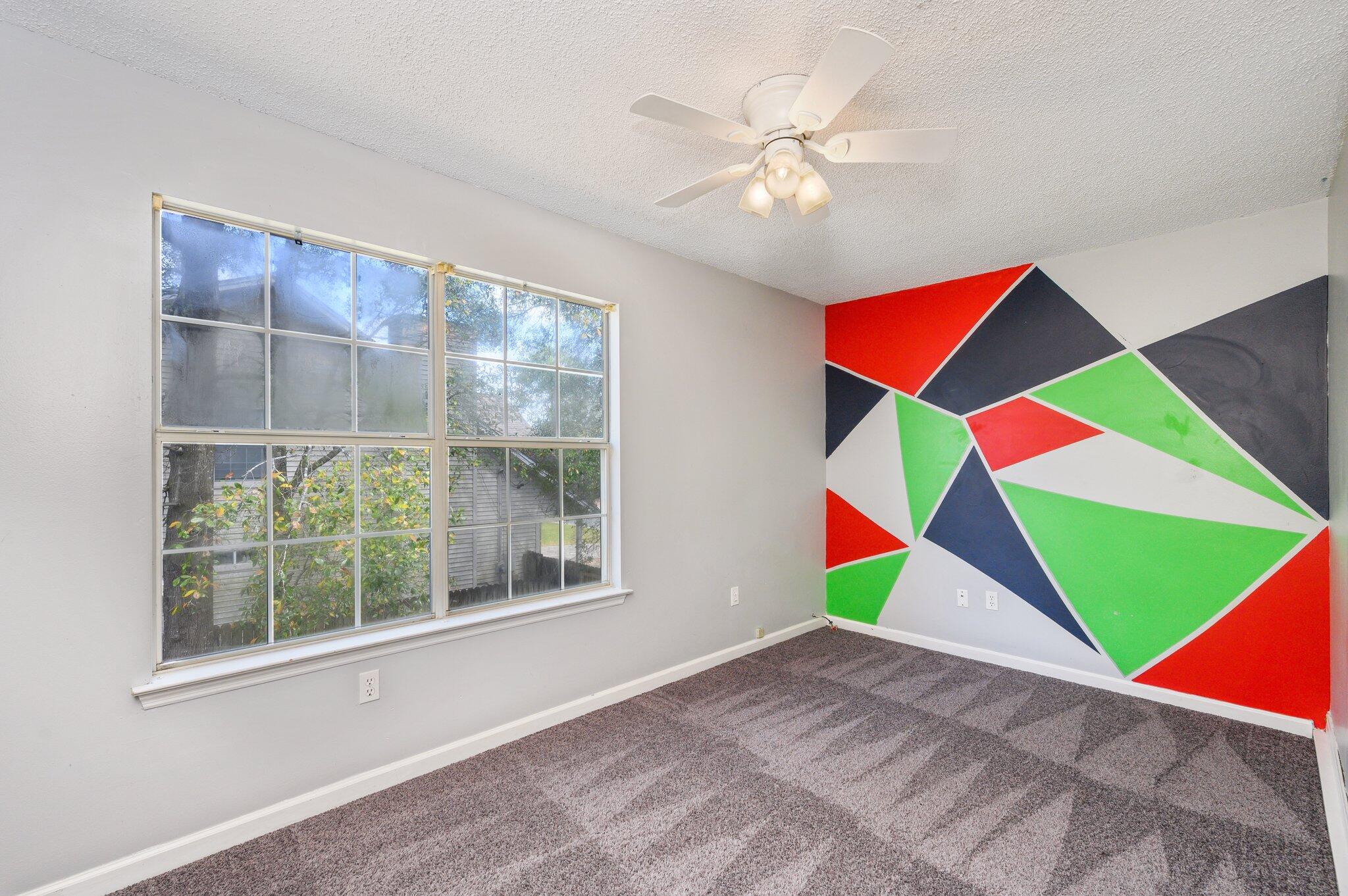 HOLLYROD PARK - Residential