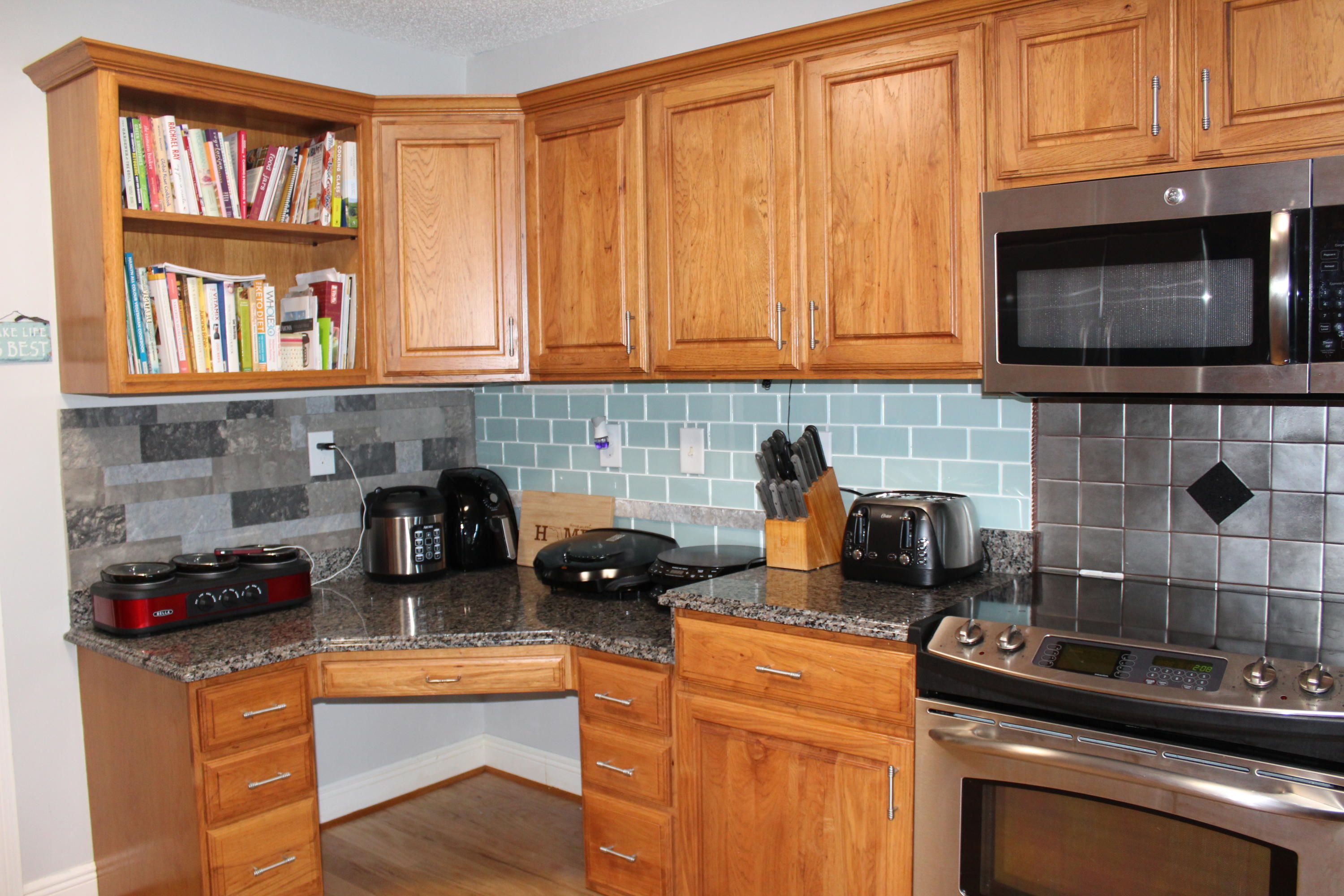 LAKE HOLLEY ESTATES - Residential