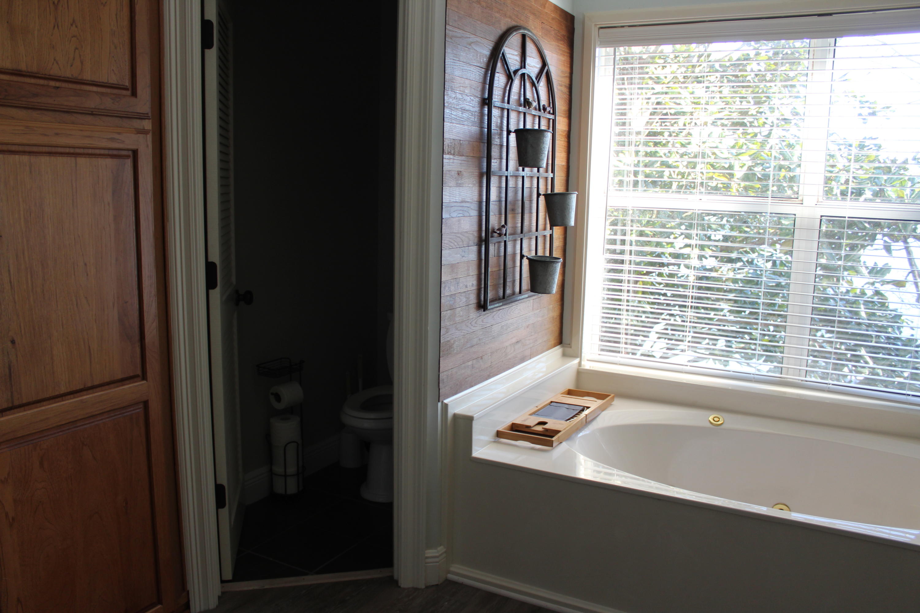 LAKE HOLLEY ESTATES - Residential