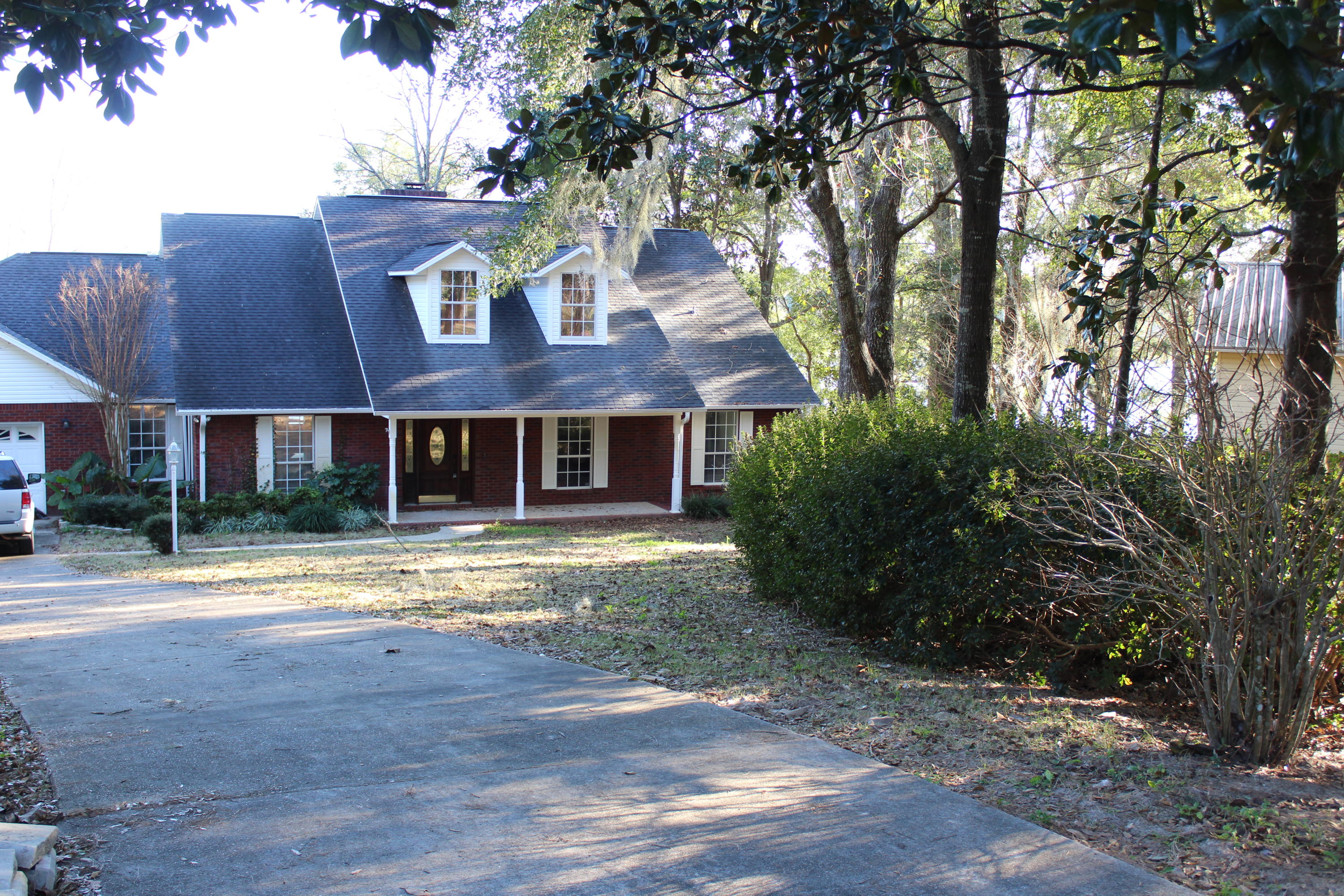 LAKE HOLLEY ESTATES - Residential