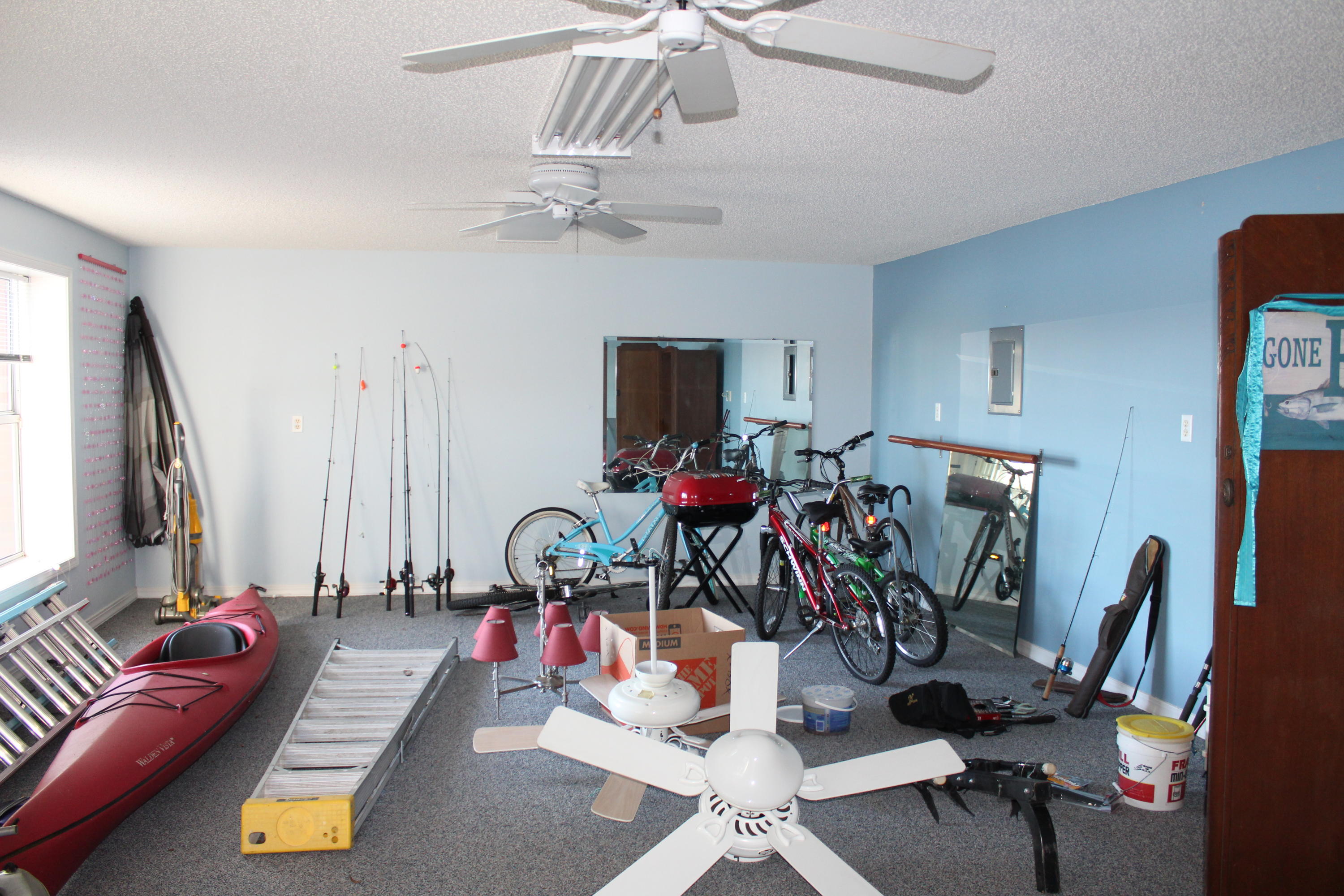 LAKE HOLLEY ESTATES - Residential