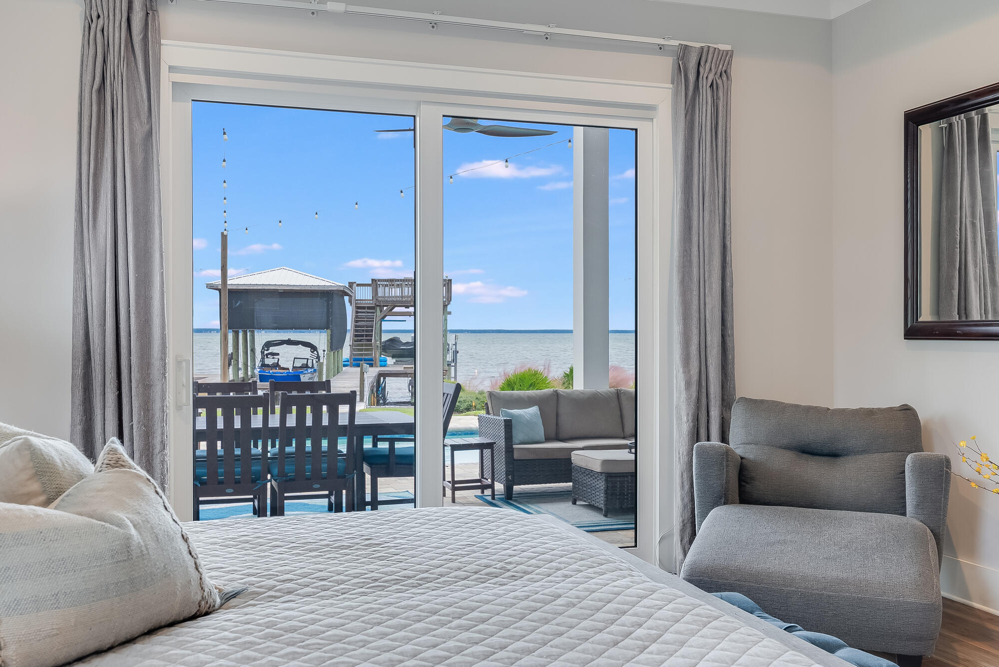 FLAMINGO BEACH - Residential