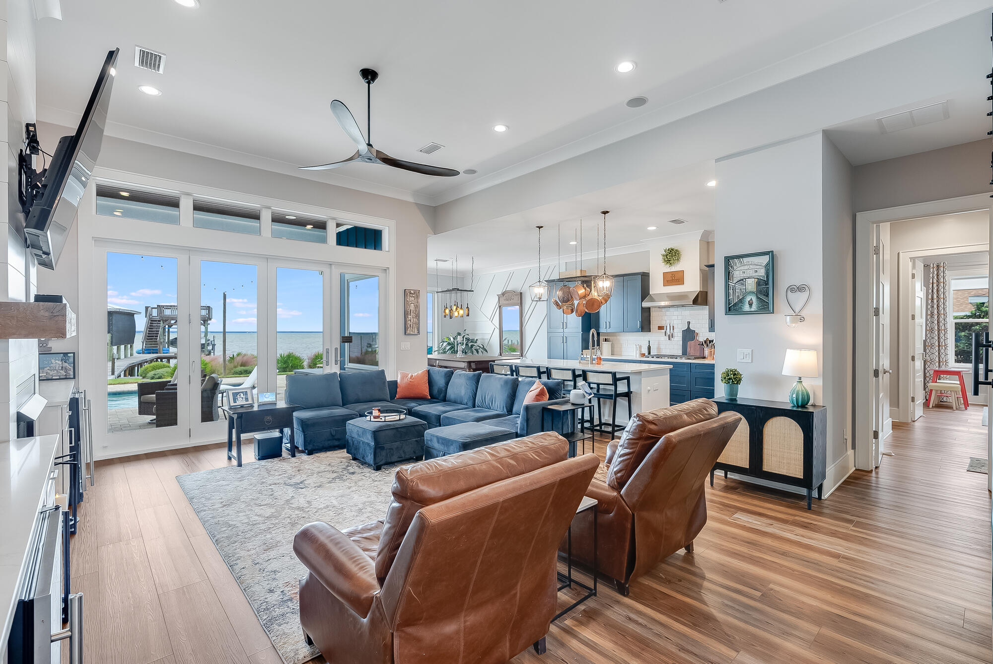 FLAMINGO BEACH - Residential