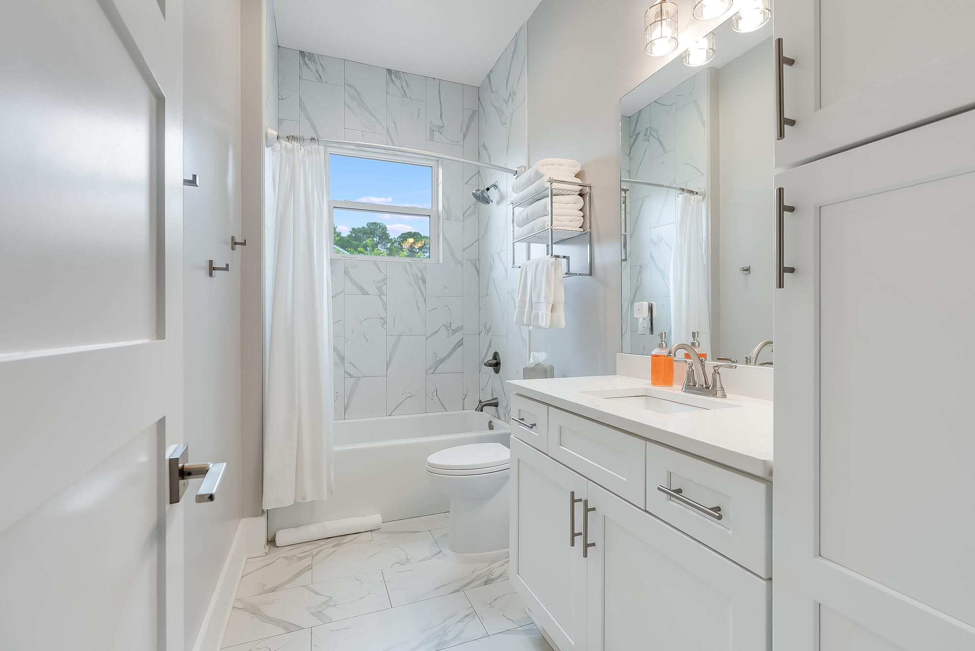 FLAMINGO BEACH - Residential