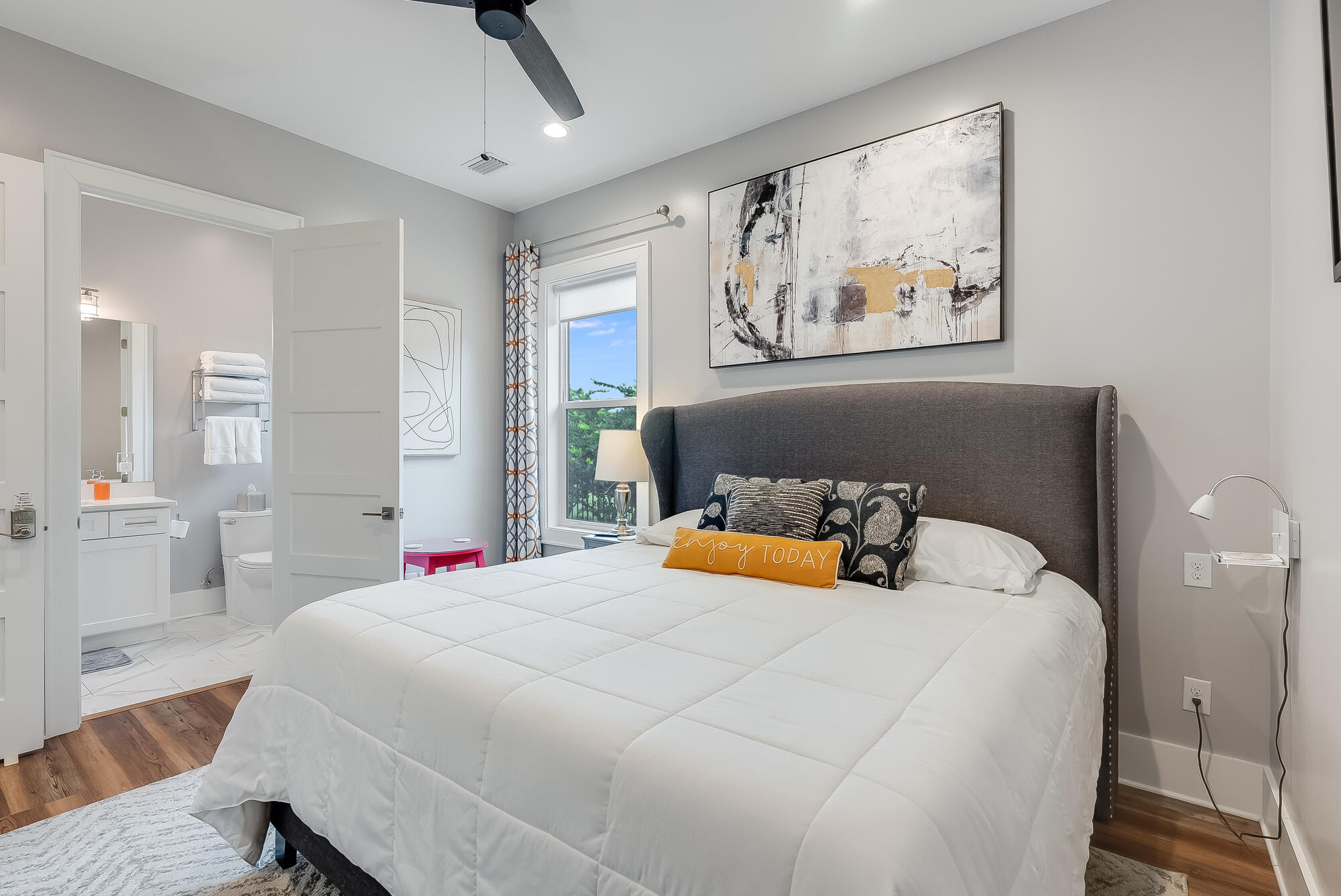 FLAMINGO BEACH - Residential