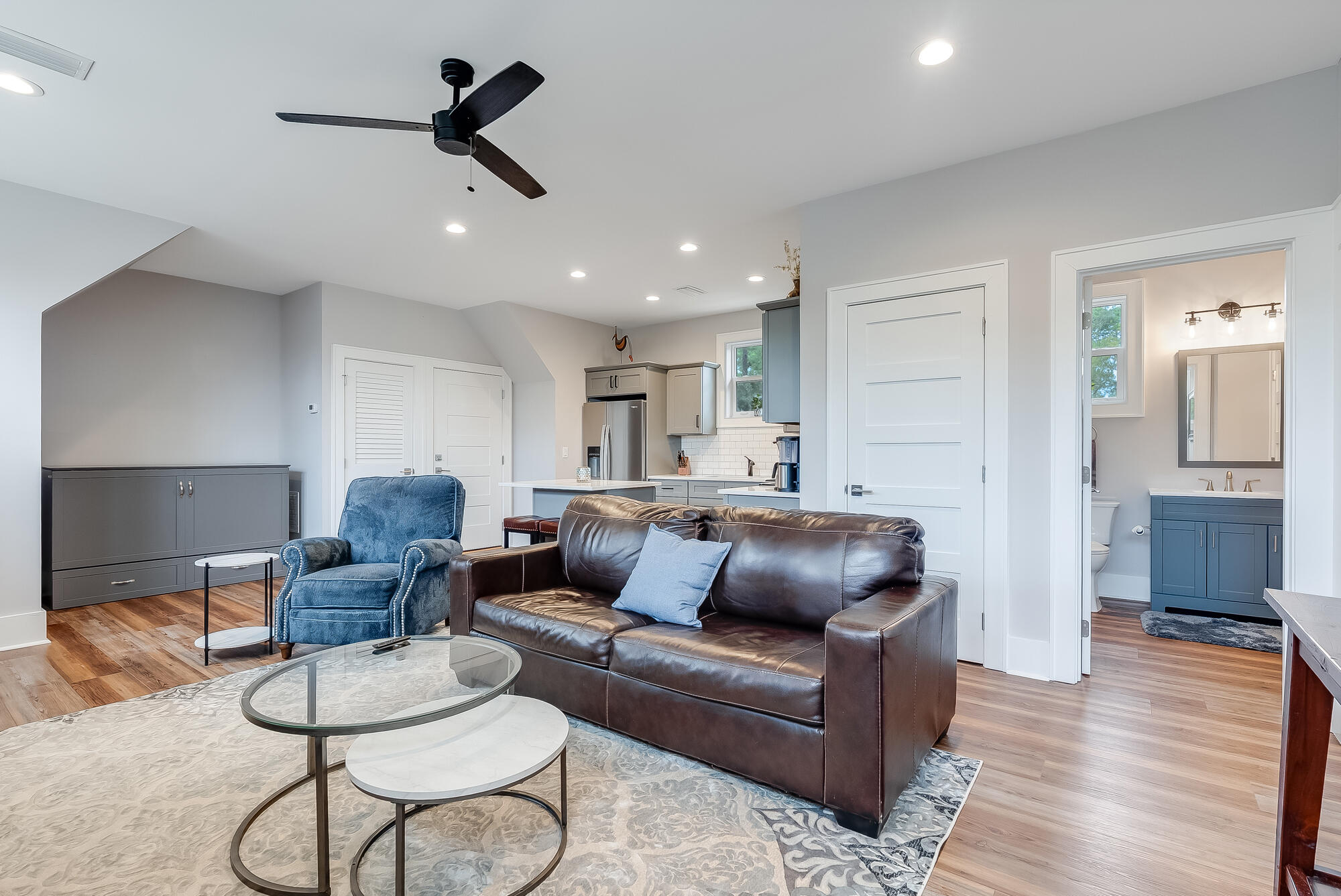 FLAMINGO BEACH - Residential