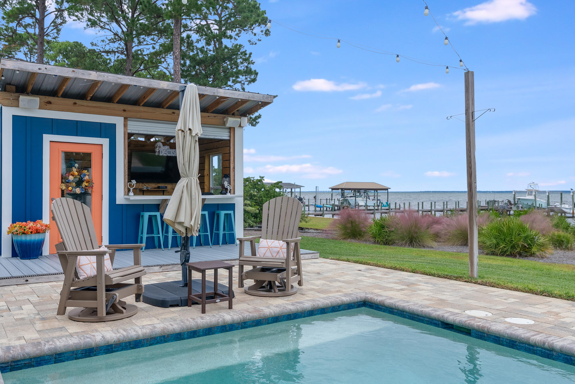 FLAMINGO BEACH - Residential