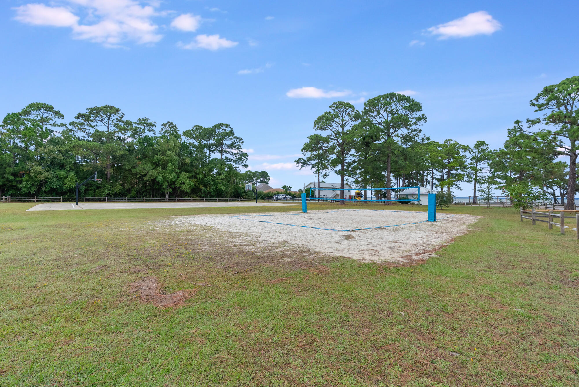 FLAMINGO BEACH - Residential