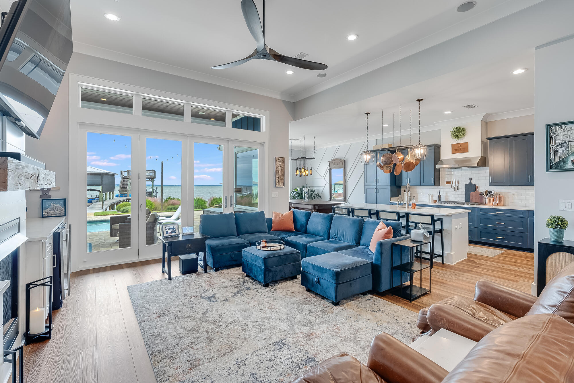 FLAMINGO BEACH - Residential