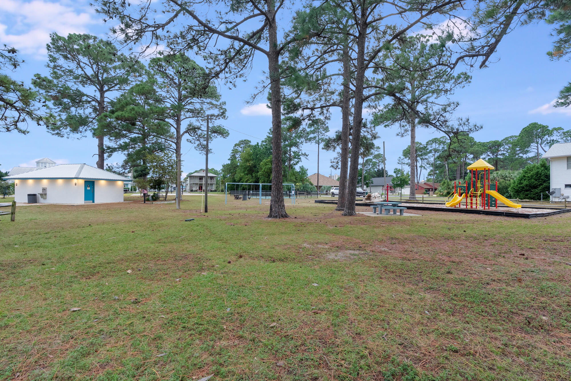 FLAMINGO BEACH - Residential