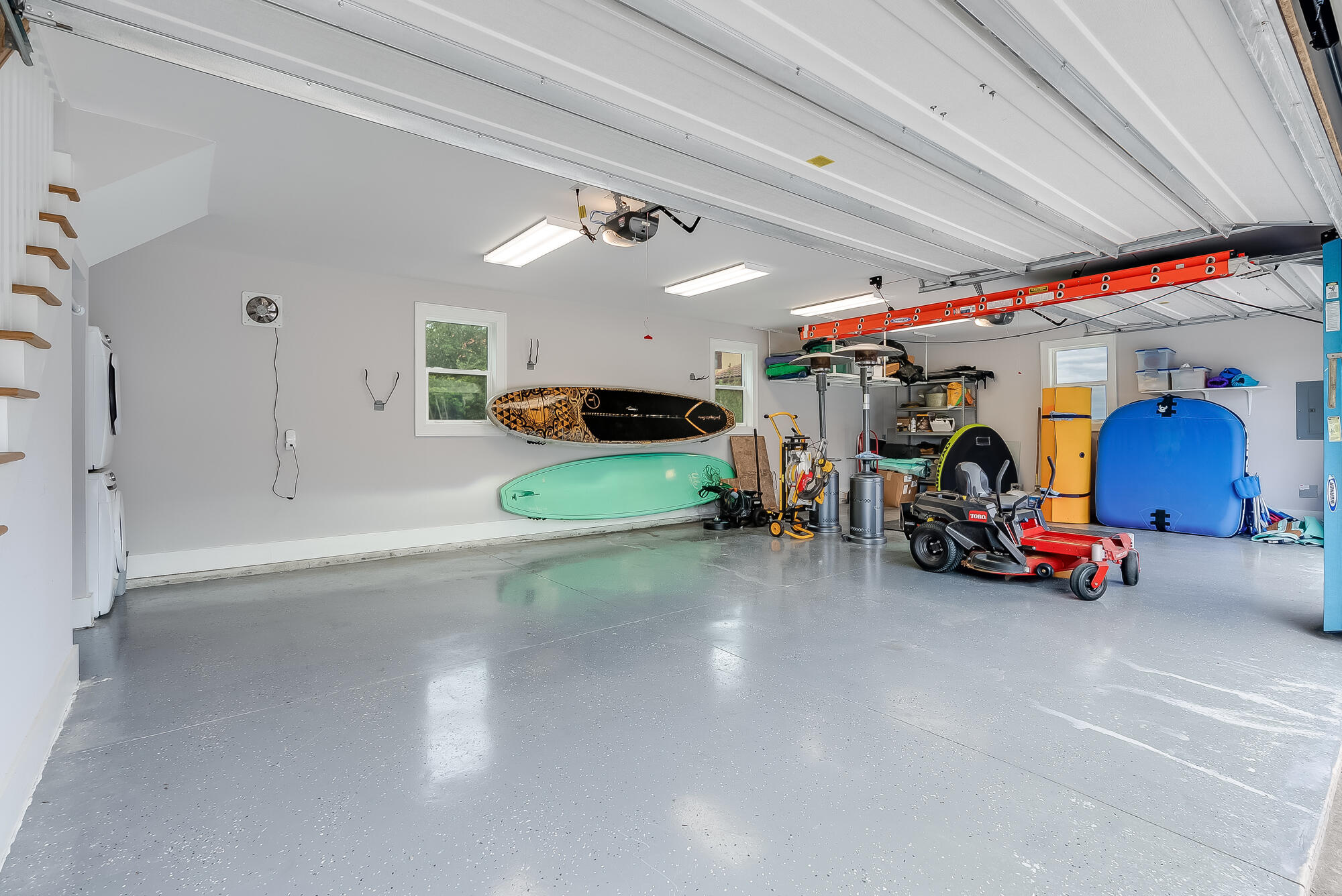 FLAMINGO BEACH - Residential