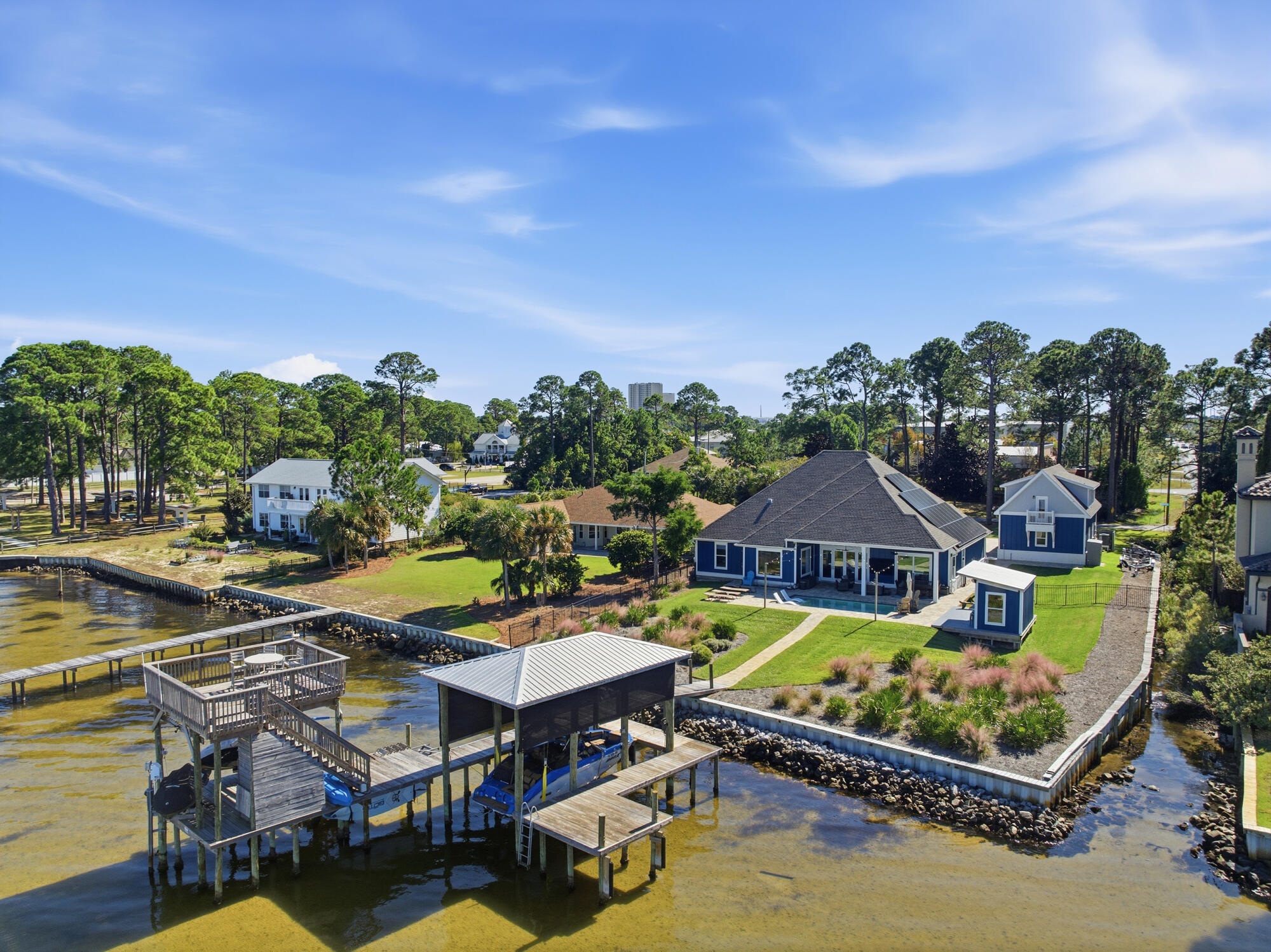 FLAMINGO BEACH - Residential