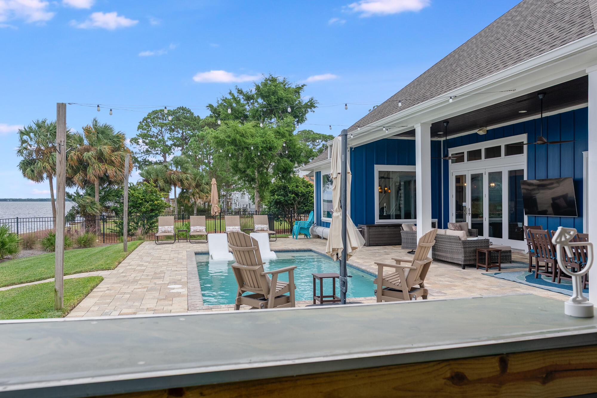 FLAMINGO BEACH - Residential