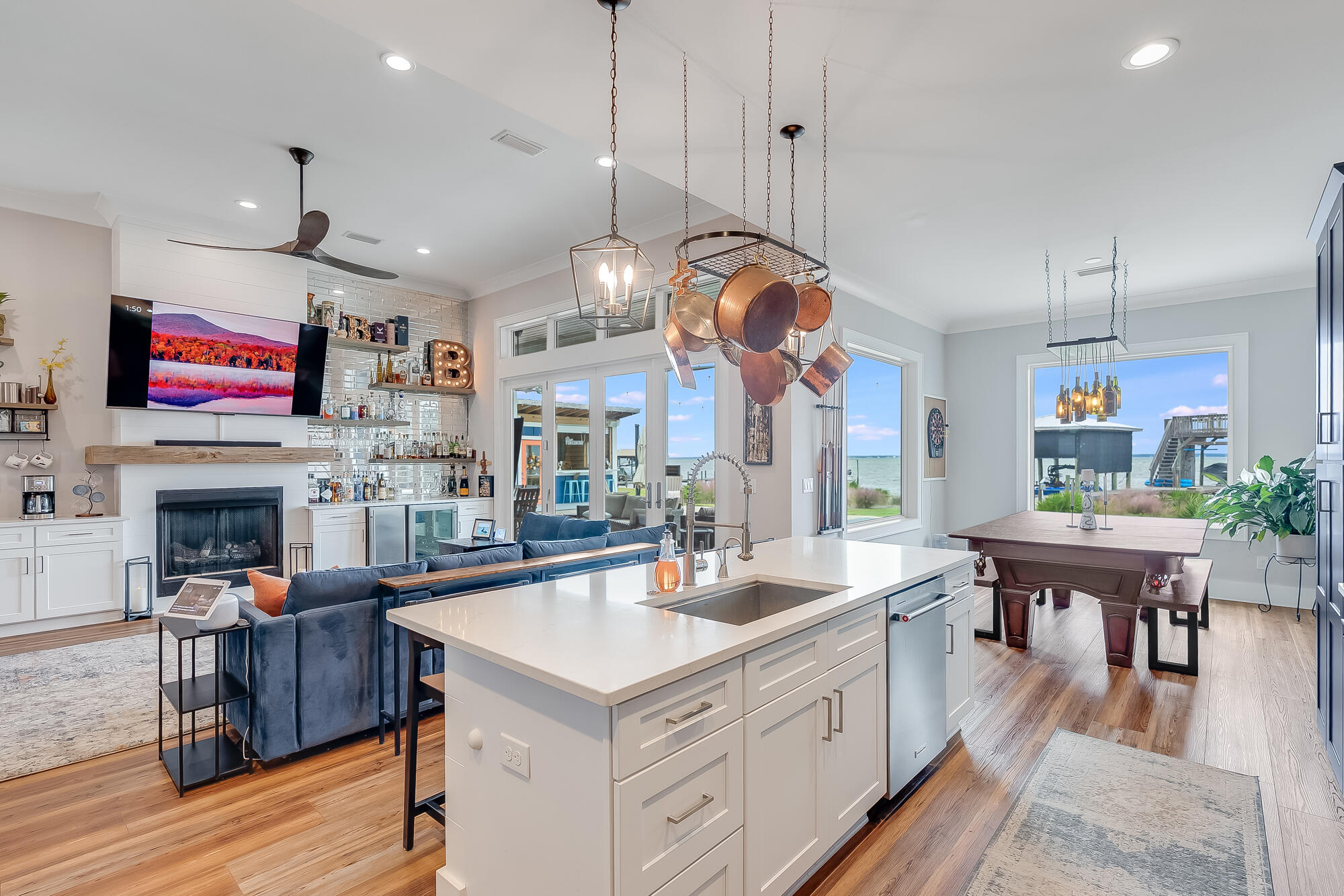 FLAMINGO BEACH - Residential