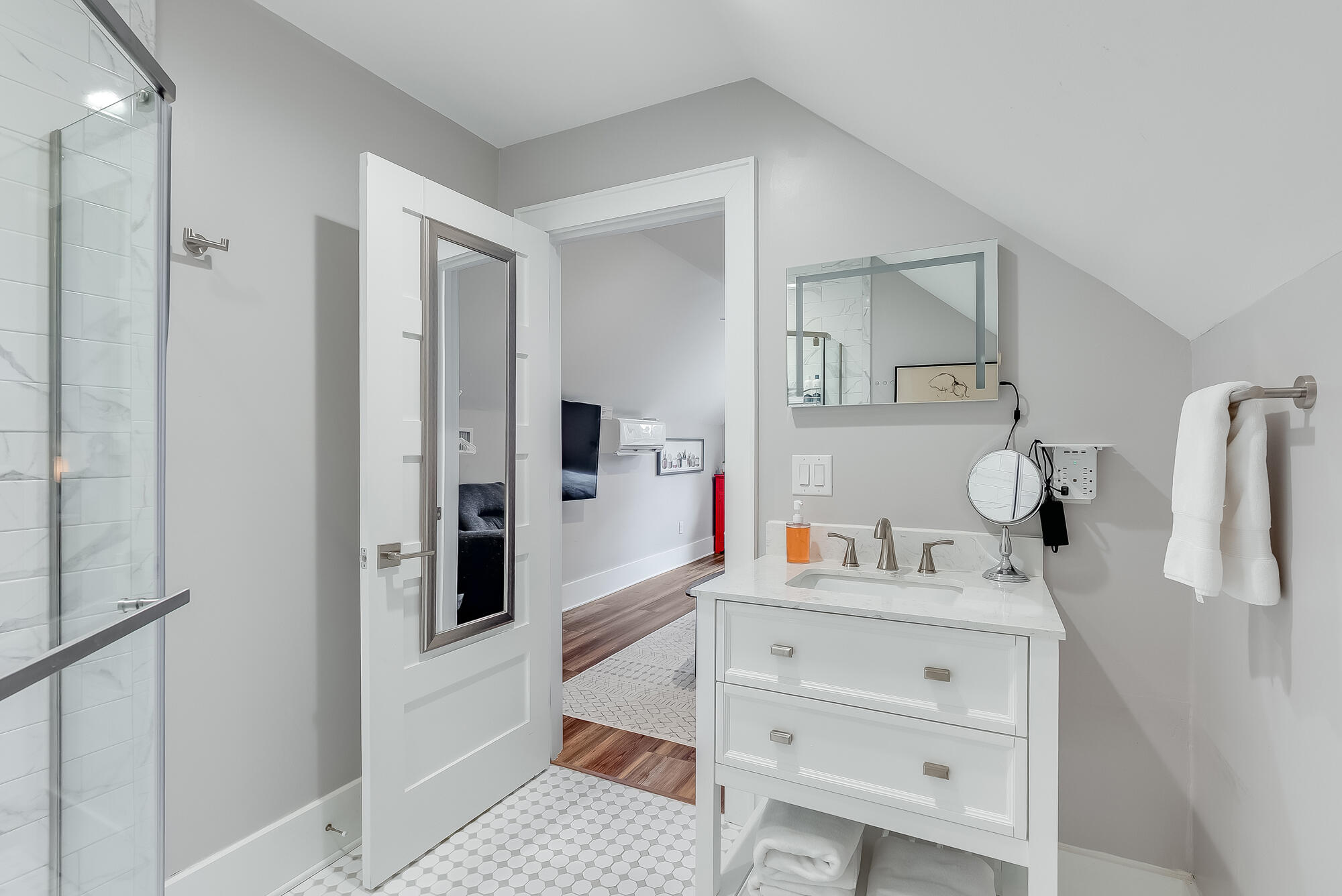 FLAMINGO BEACH - Residential