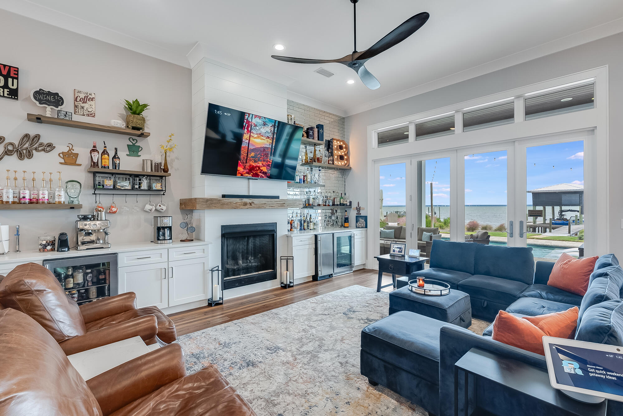 FLAMINGO BEACH - Residential