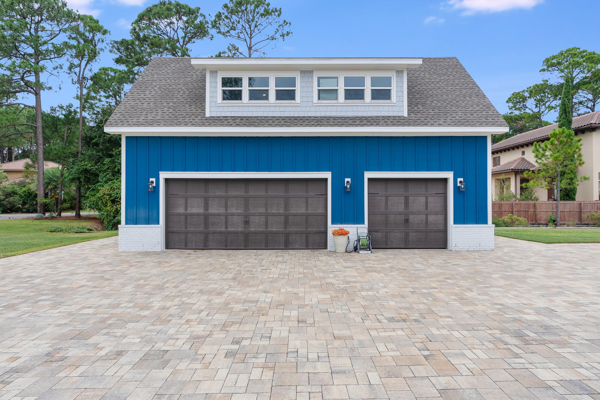 FLAMINGO BEACH - Residential