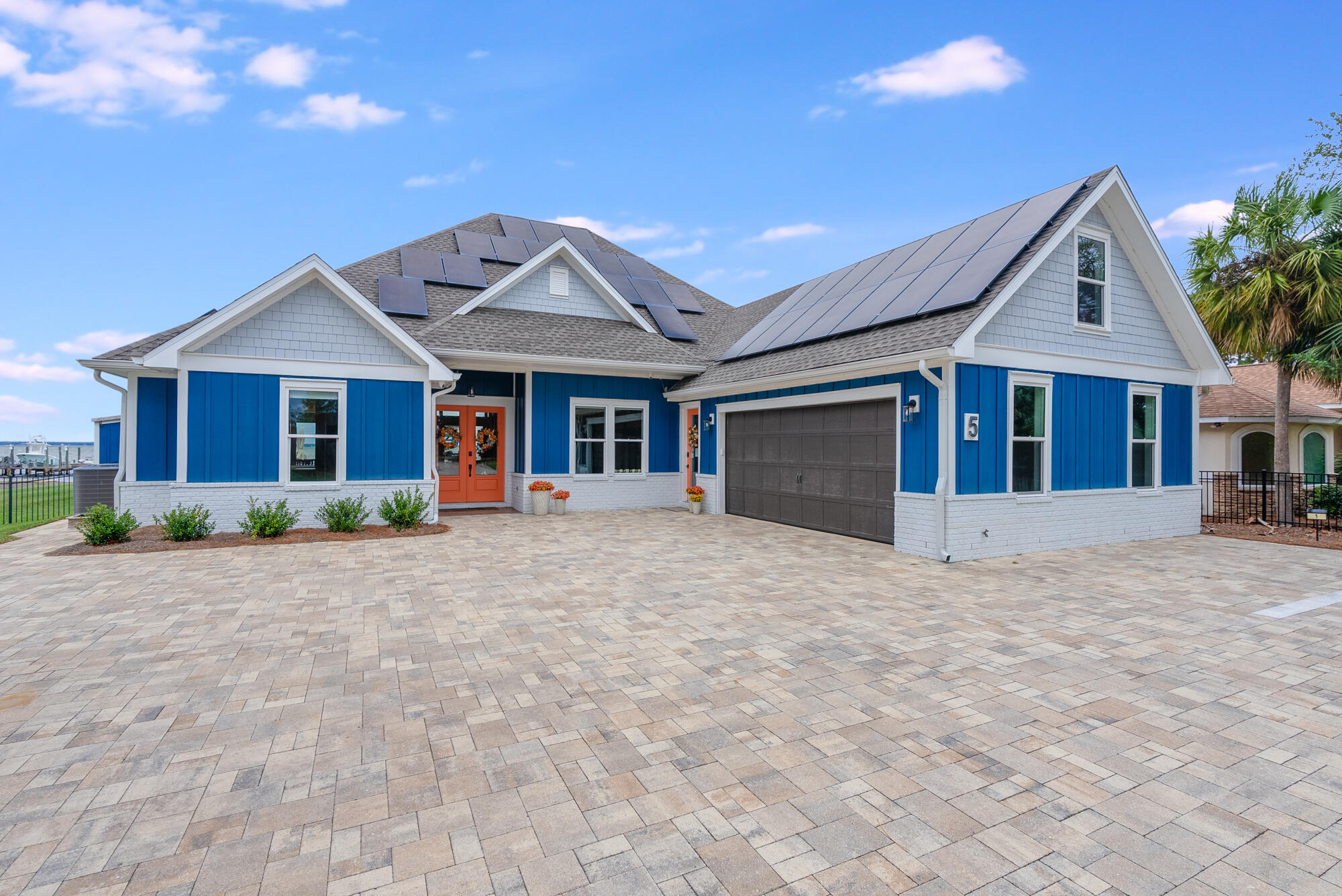 FLAMINGO BEACH - Residential