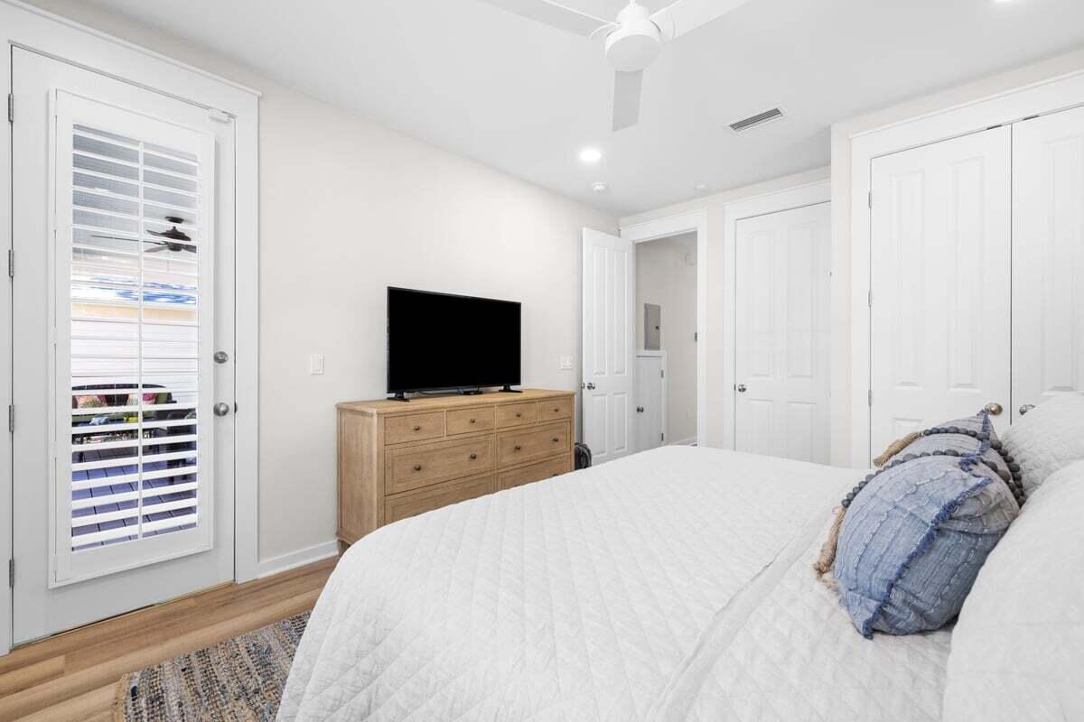 LAUREL GROVE - Residential