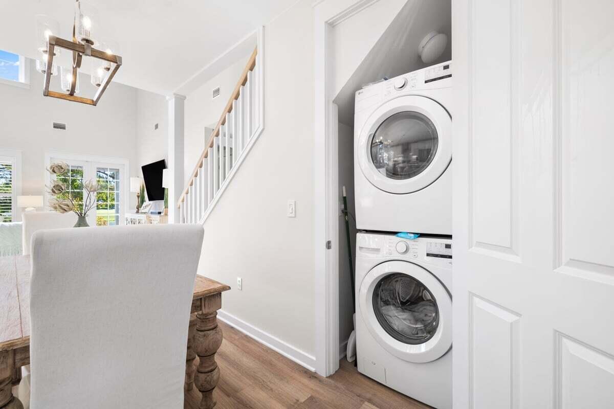 LAUREL GROVE - Residential