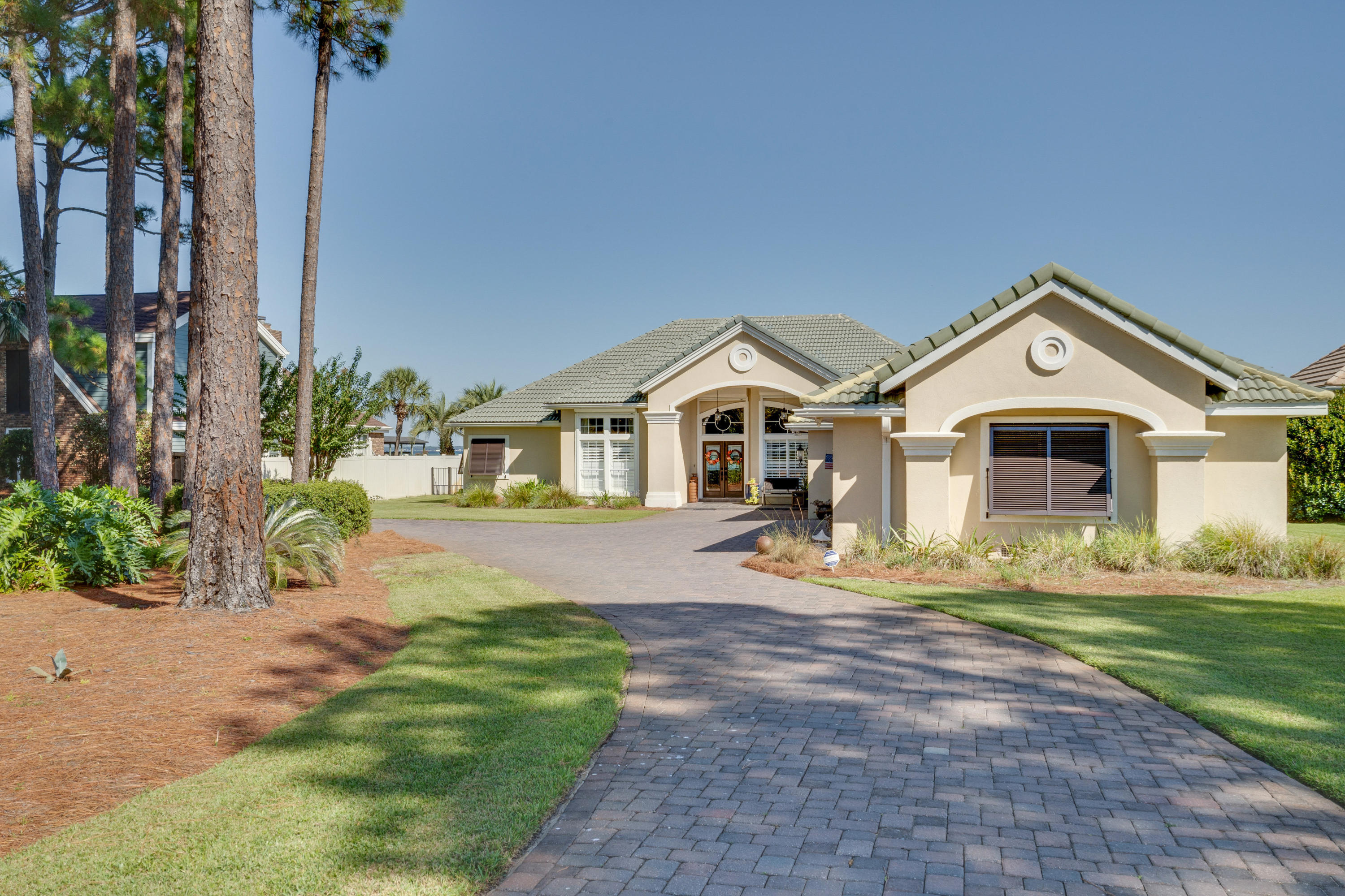 HOLIDAY SHORES ESTATES - Residential