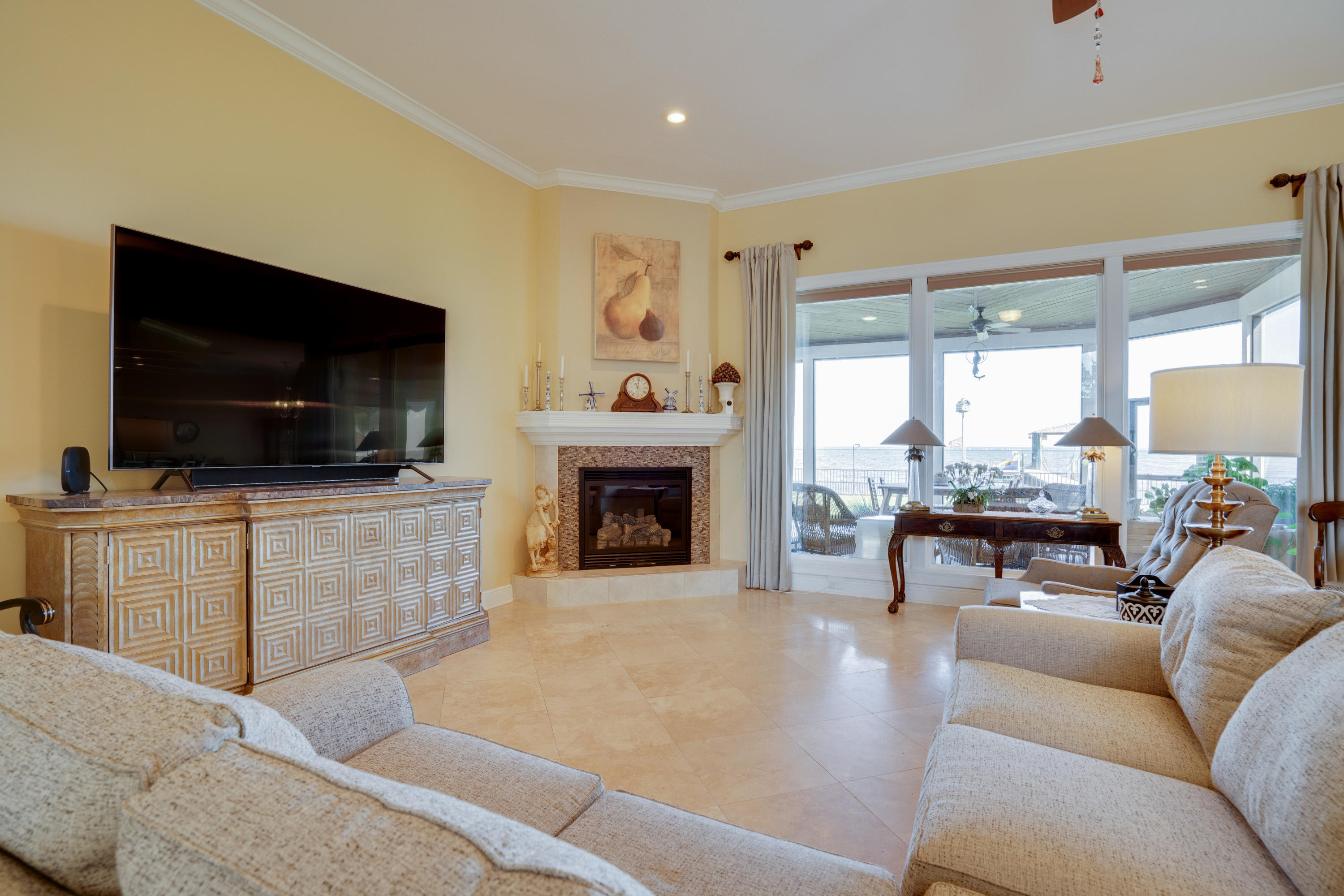 HOLIDAY SHORES ESTATES - Residential