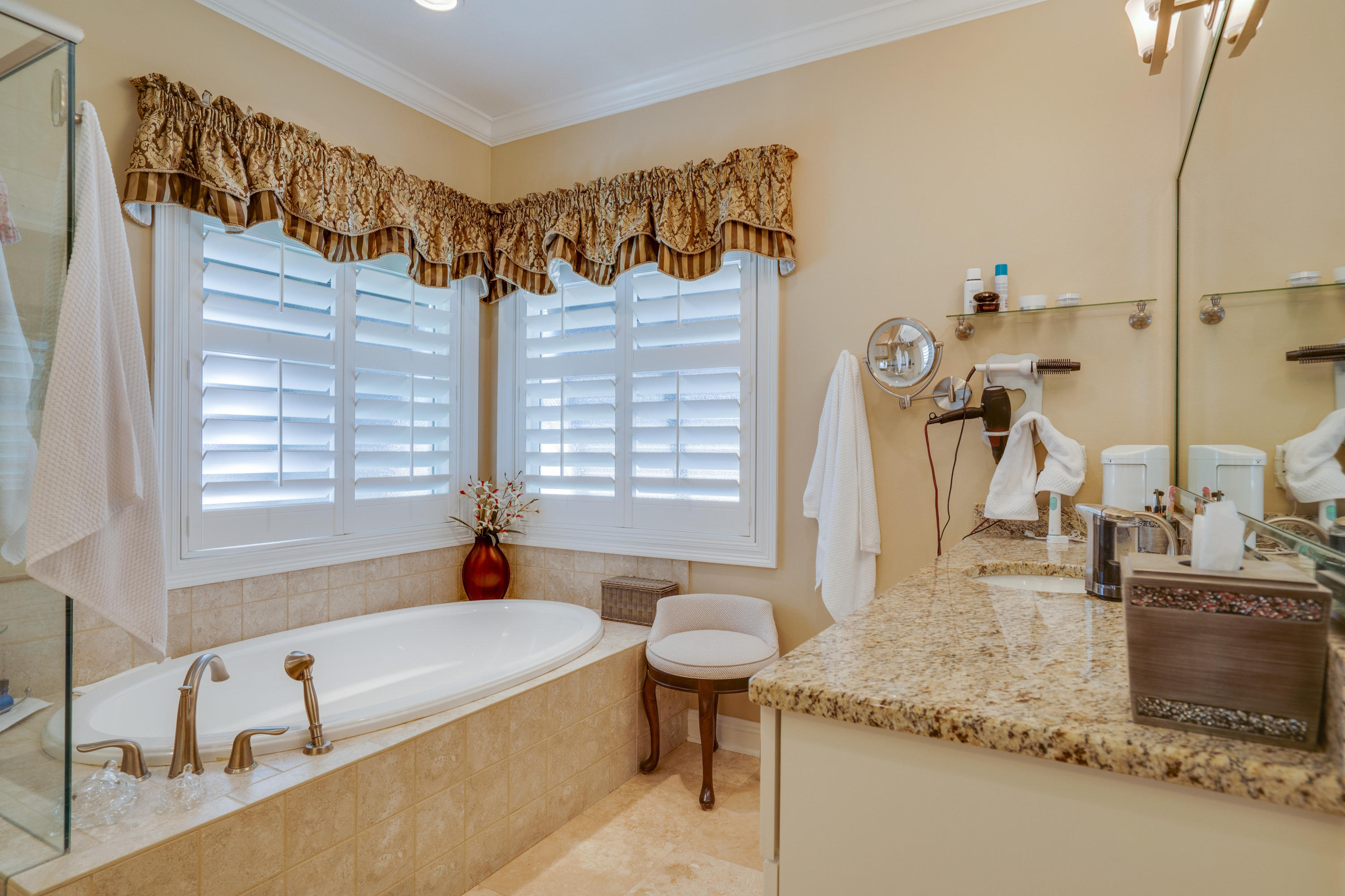 HOLIDAY SHORES ESTATES - Residential