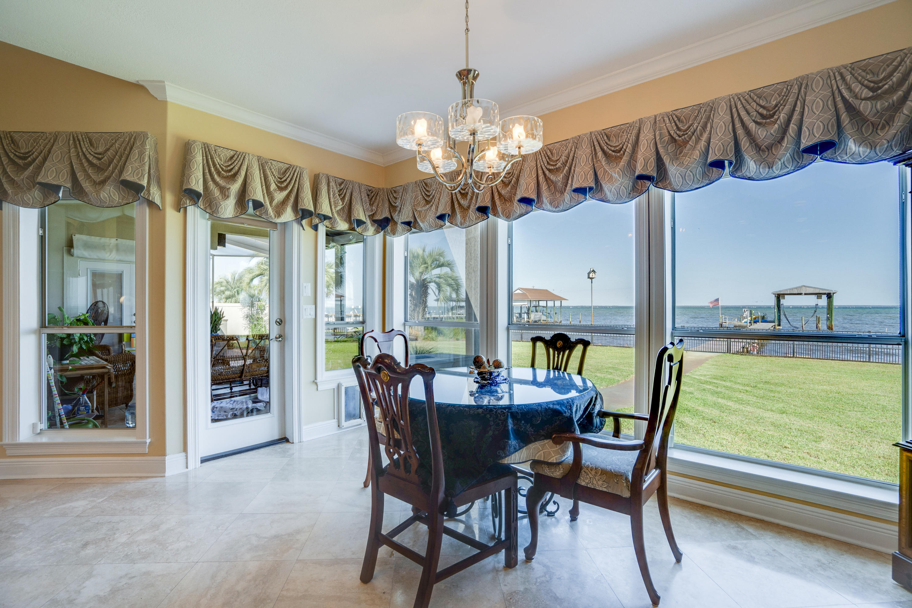 HOLIDAY SHORES ESTATES - Residential