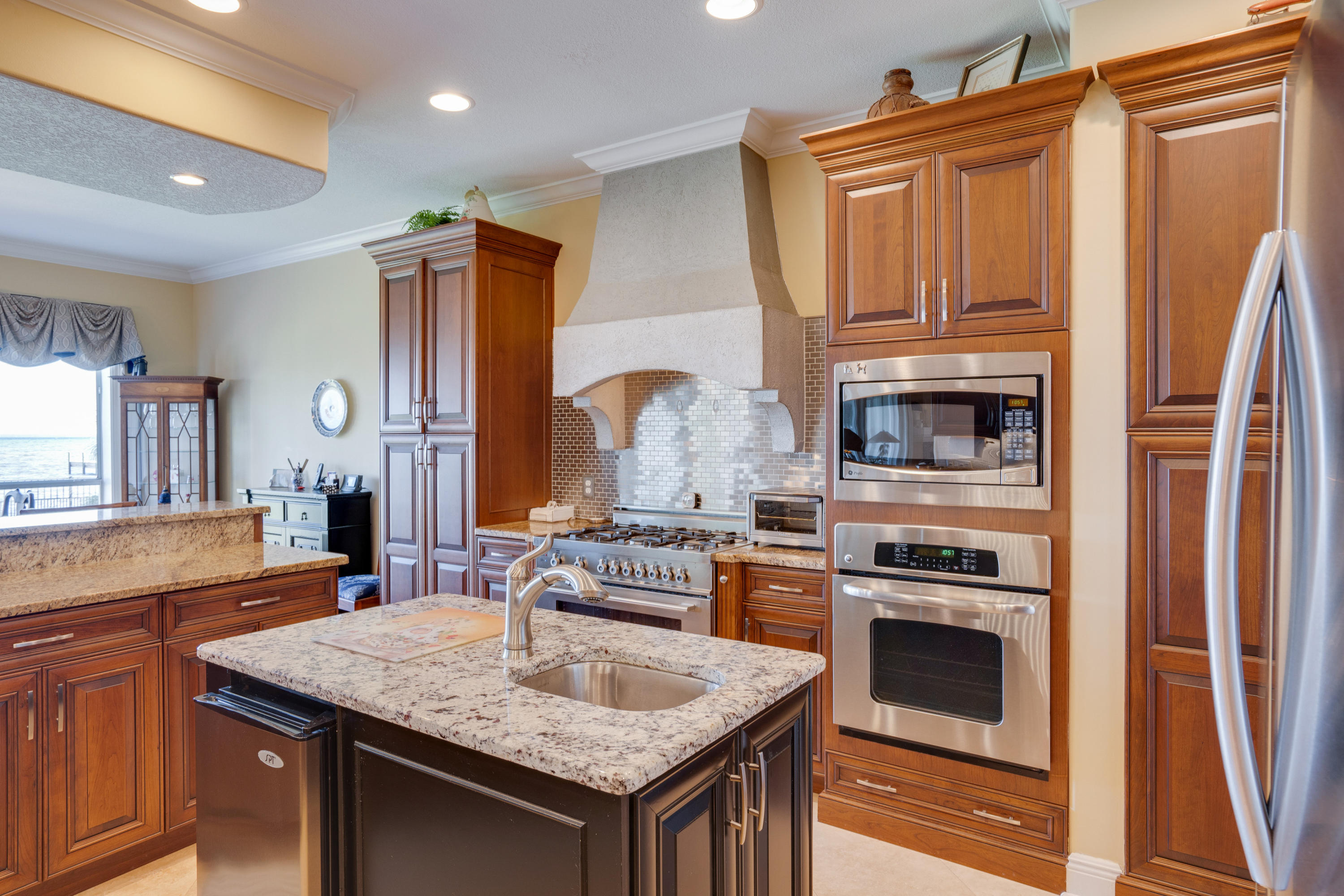 HOLIDAY SHORES ESTATES - Residential