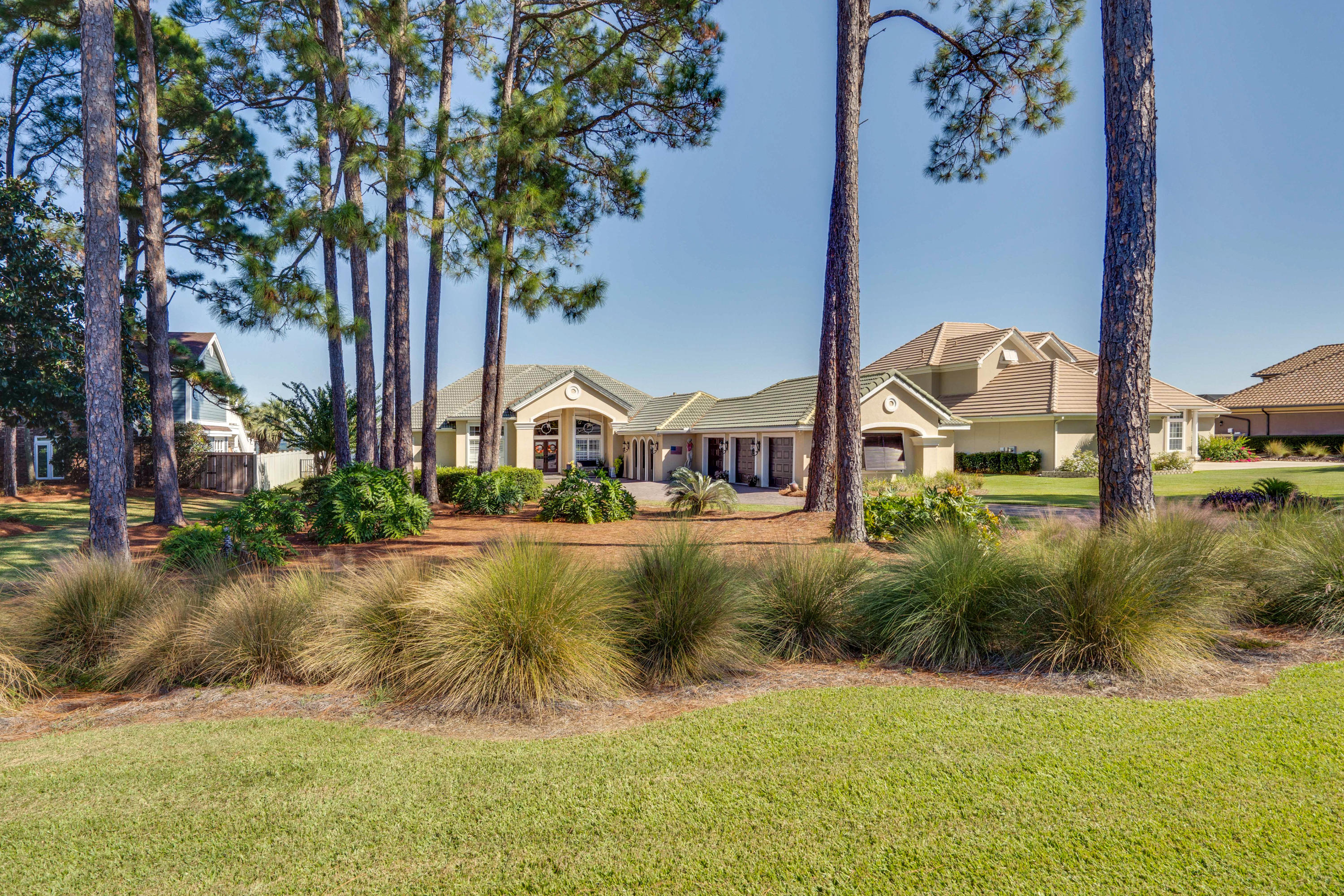 HOLIDAY SHORES ESTATES - Residential