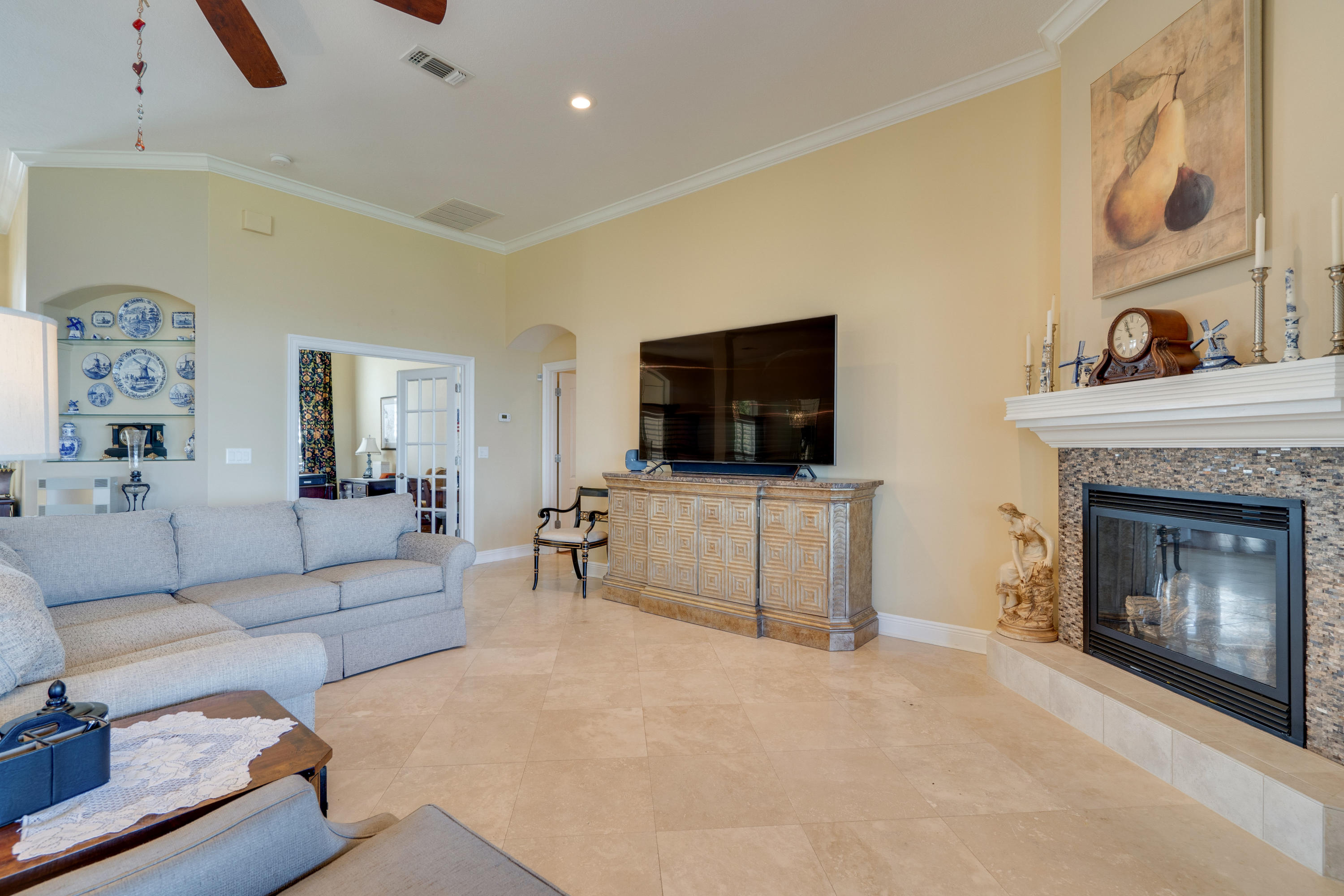 HOLIDAY SHORES ESTATES - Residential