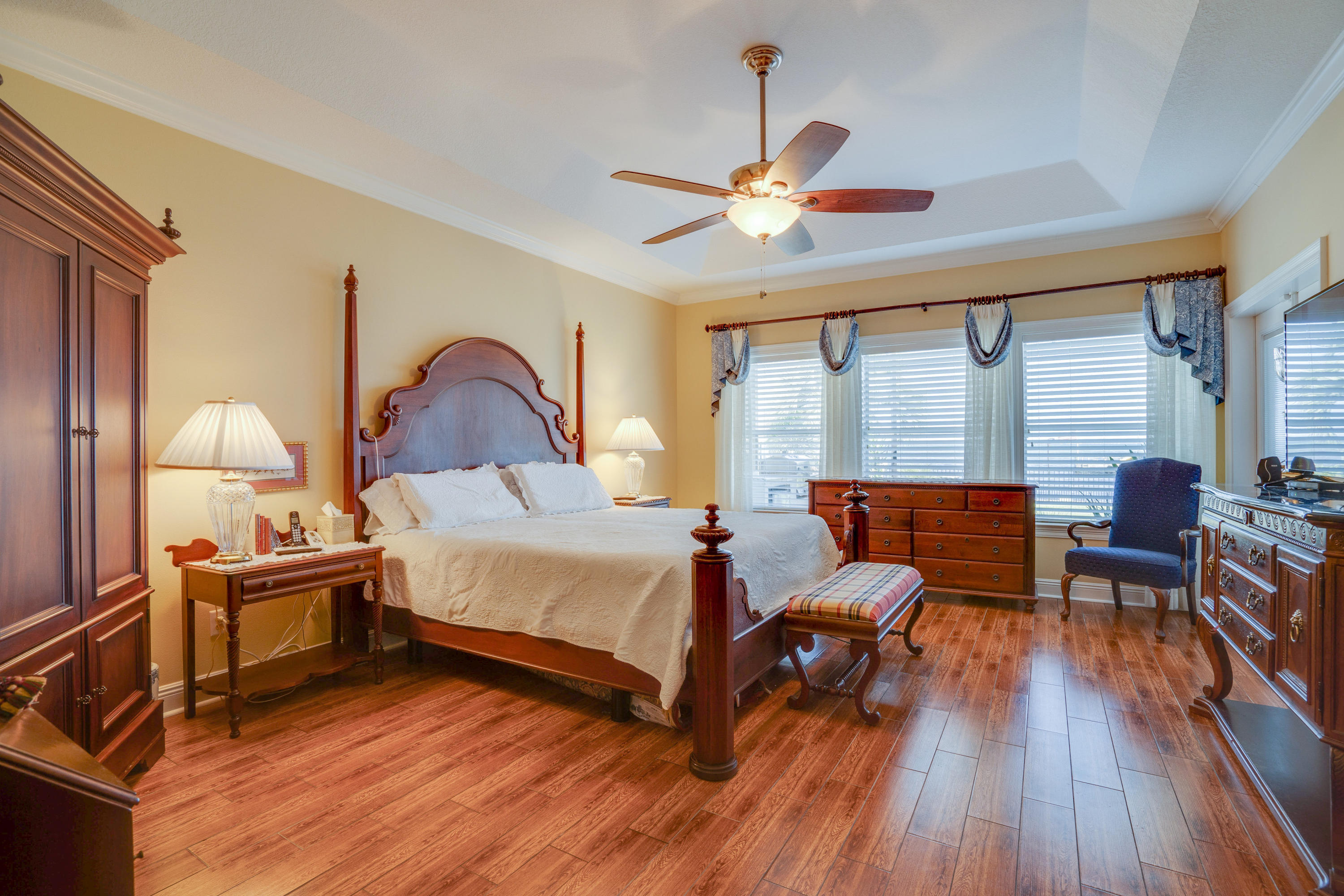 HOLIDAY SHORES ESTATES - Residential