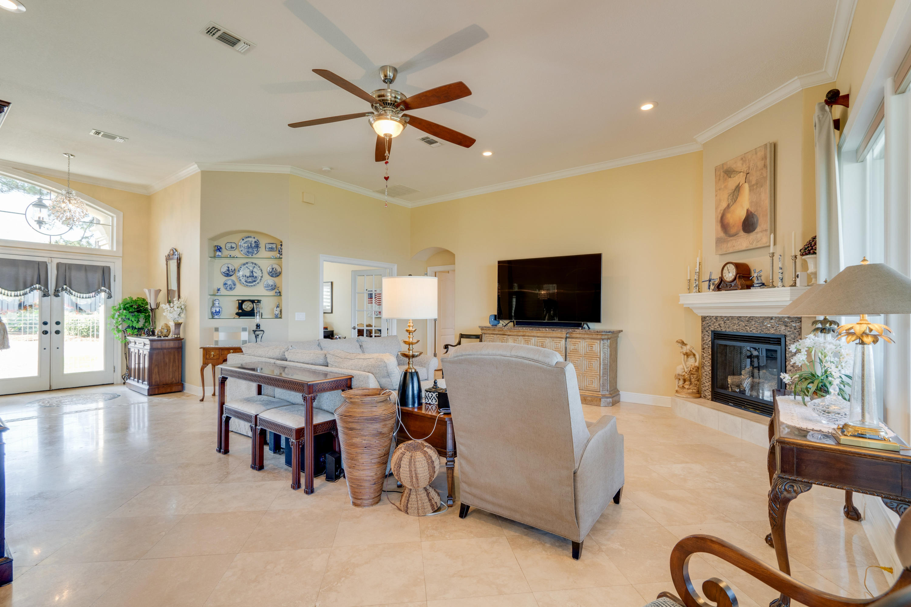 HOLIDAY SHORES ESTATES - Residential