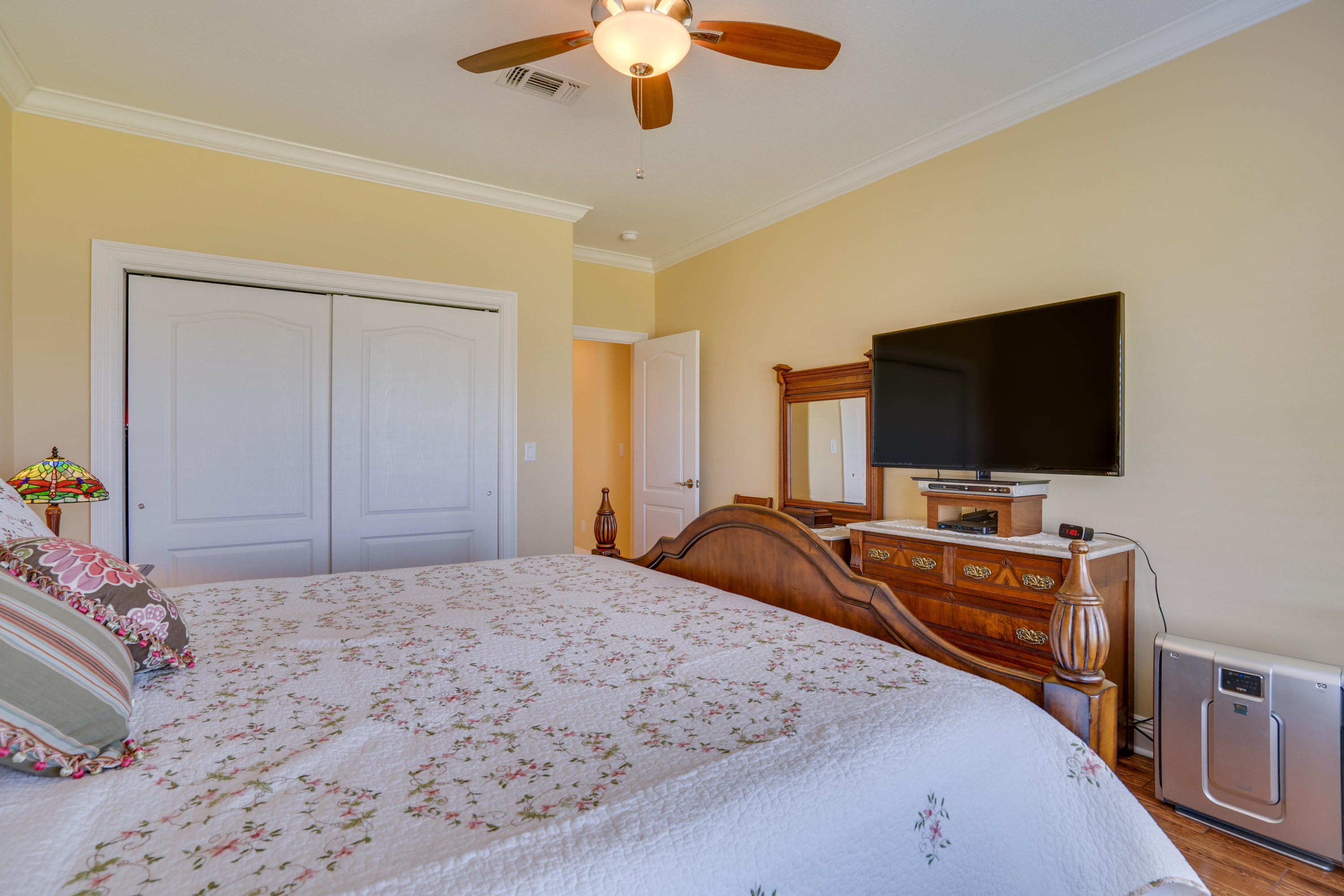 HOLIDAY SHORES ESTATES - Residential